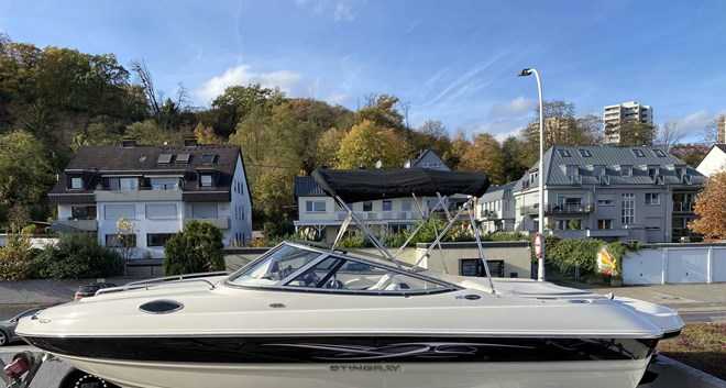 Stingray 208 CR mit Ohlmeier Trailer 