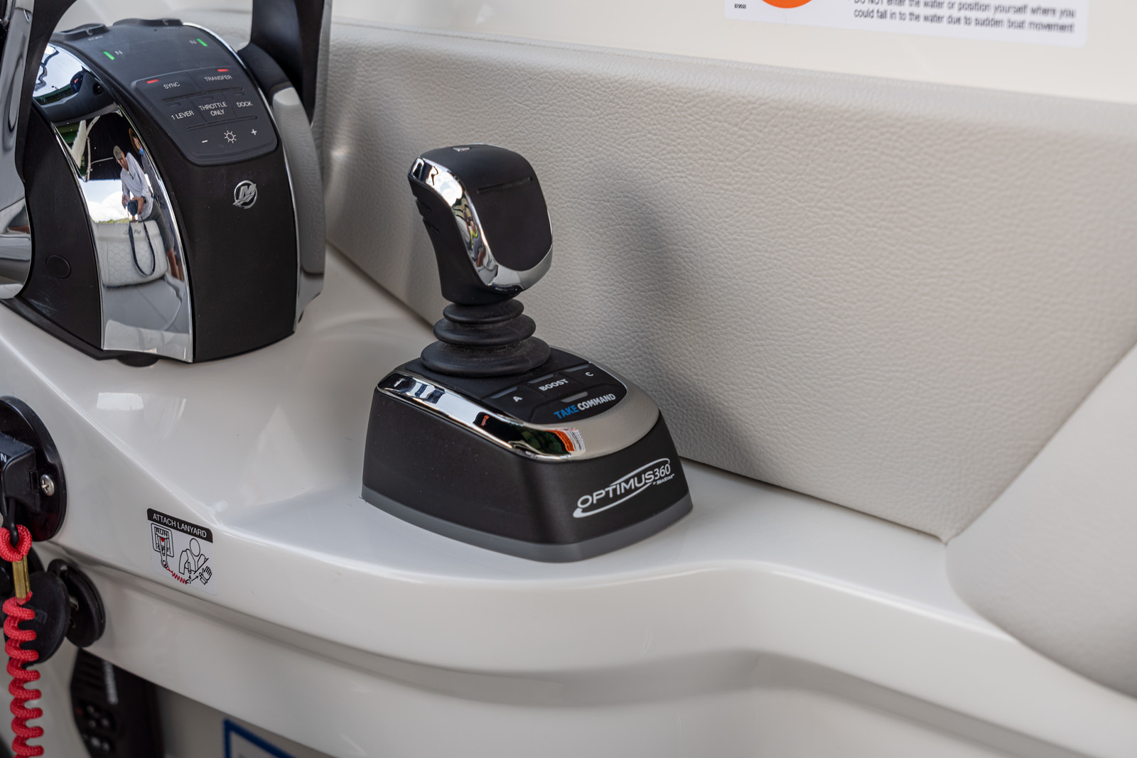 sea-ray-290-sundeck-joystick-outboard