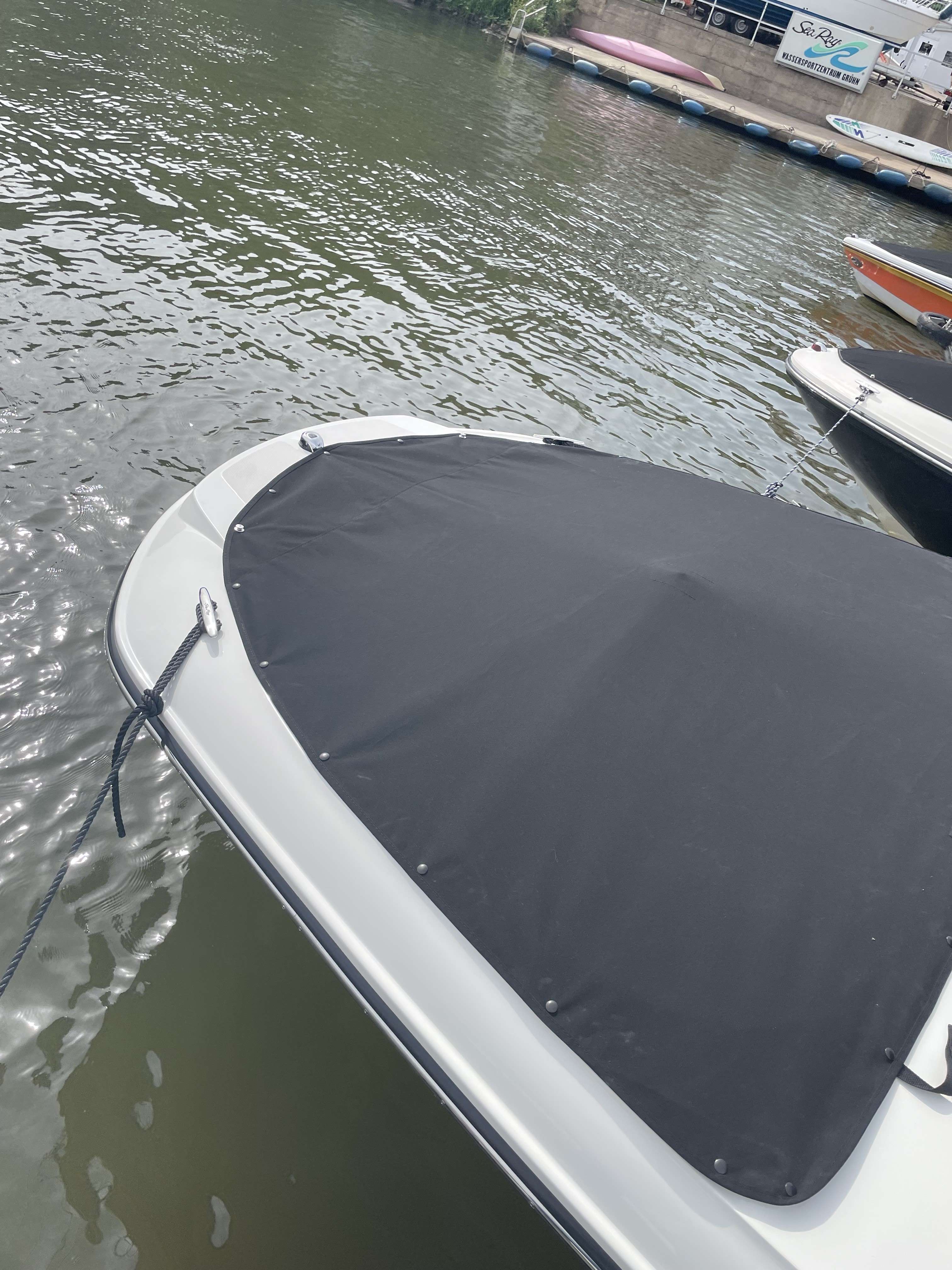 sea-ray-210-mit-tower-gruehn-koblenz-wassersportzentrum