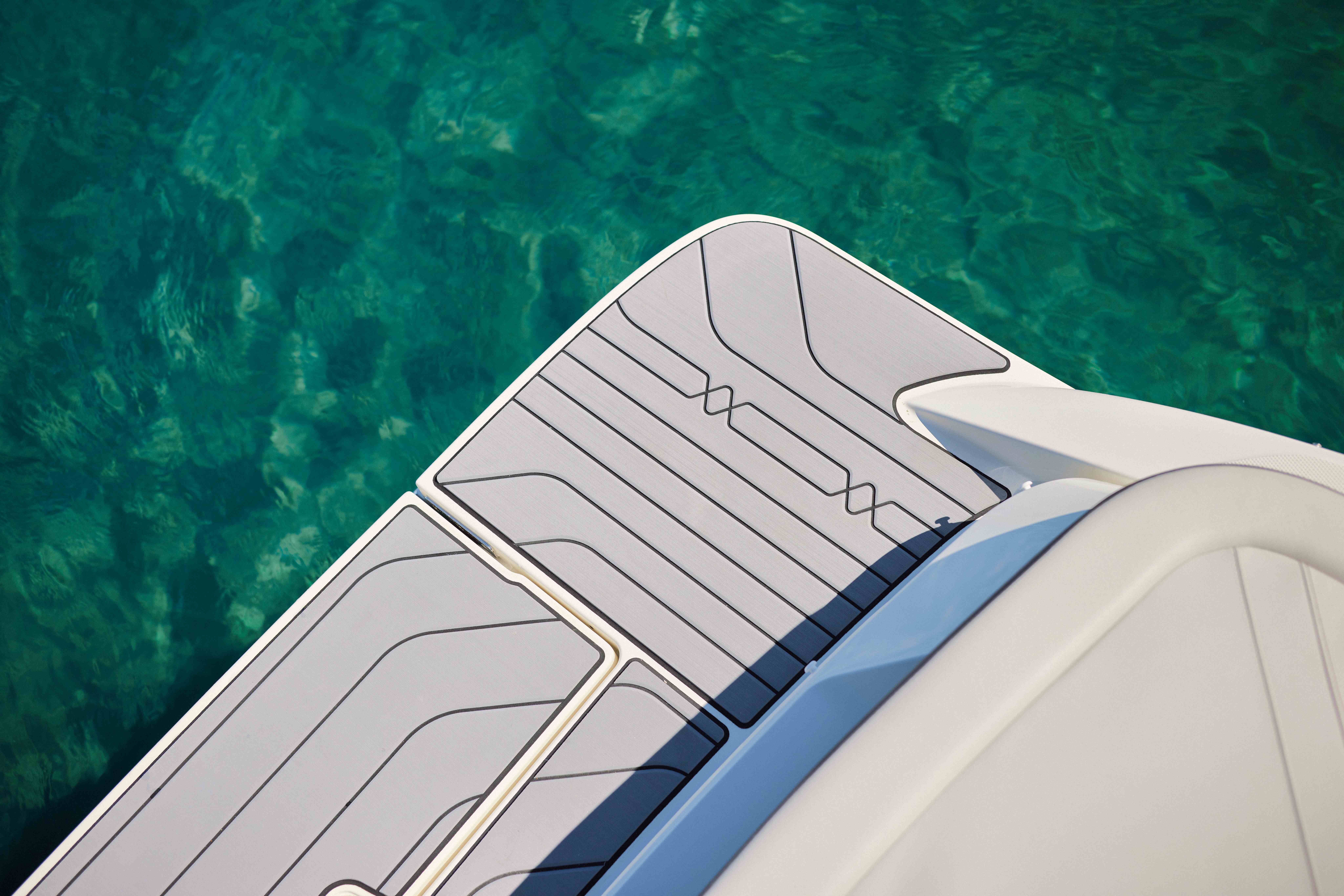 sea-ray-210-spxe-koblenz-unterwasserbadeplattform