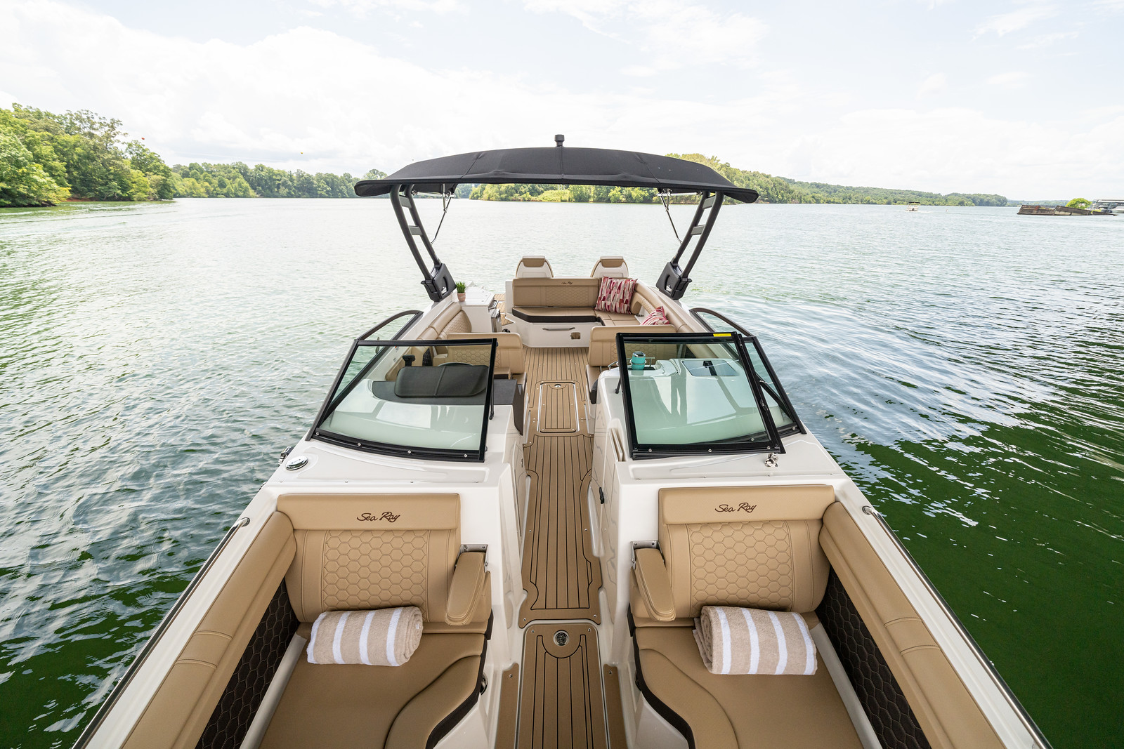 sea-ray-290-sdx-sundeck-bowrider