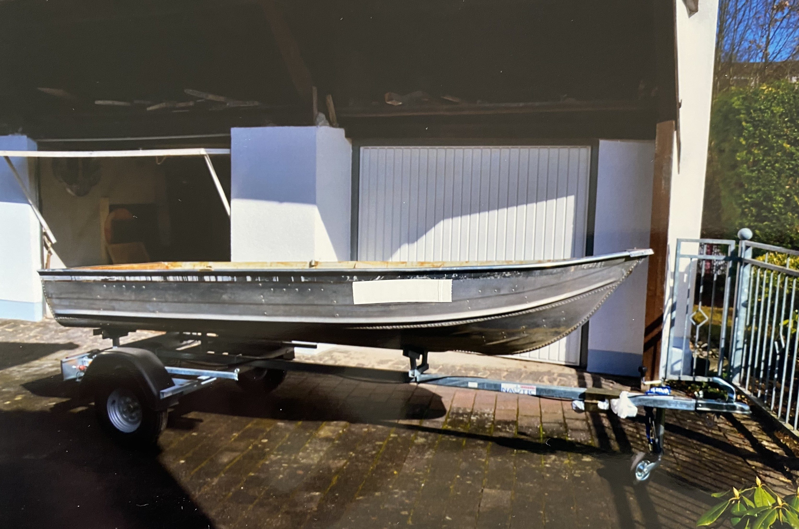 marine-12M-fischerboot-allukan-alluboot-motorboot-einsteigerboot