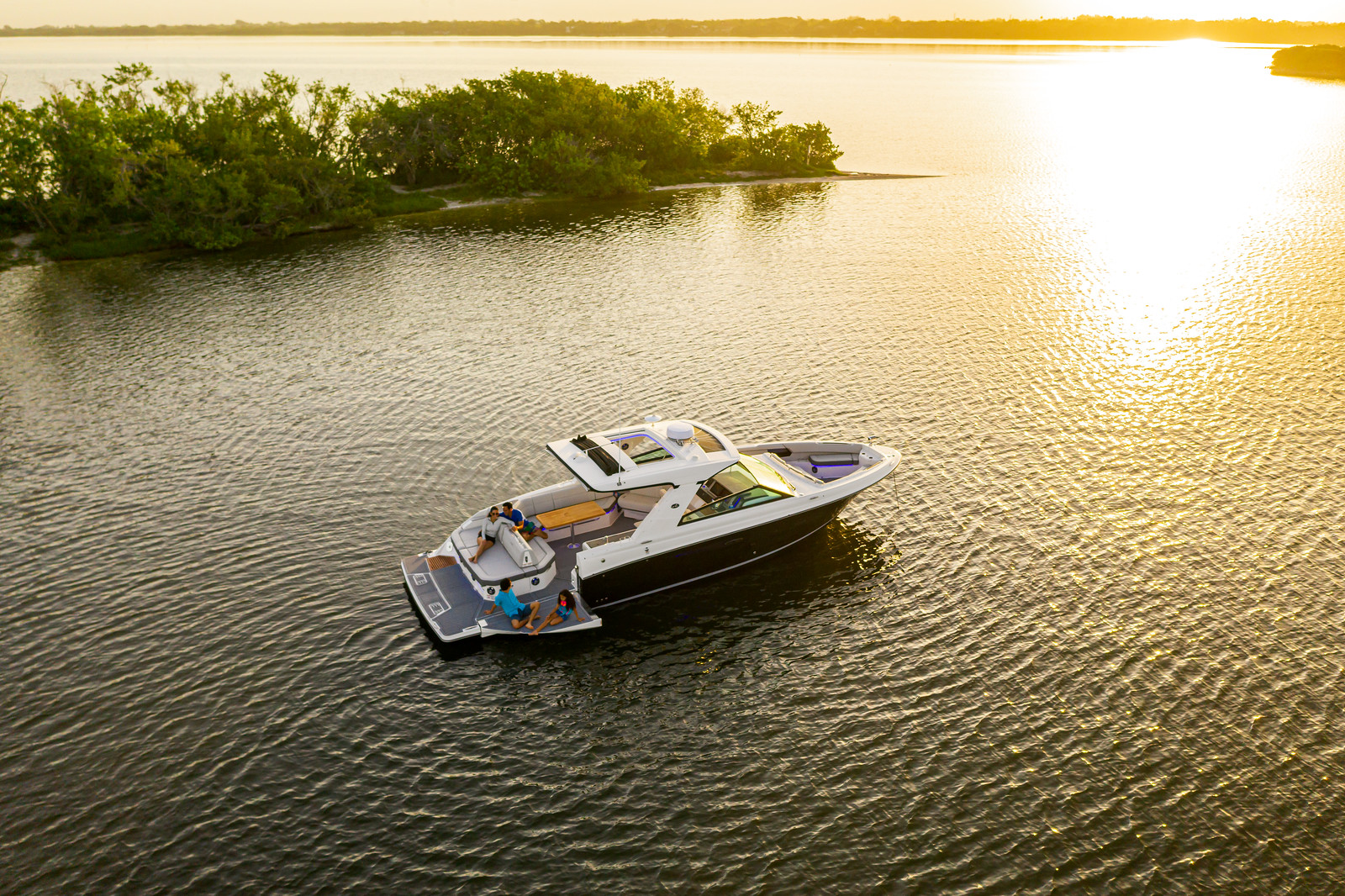 sea-ray-400-slx-boote-gruehn