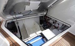 sea-ray-320-sundancer-stauraum-motorboot