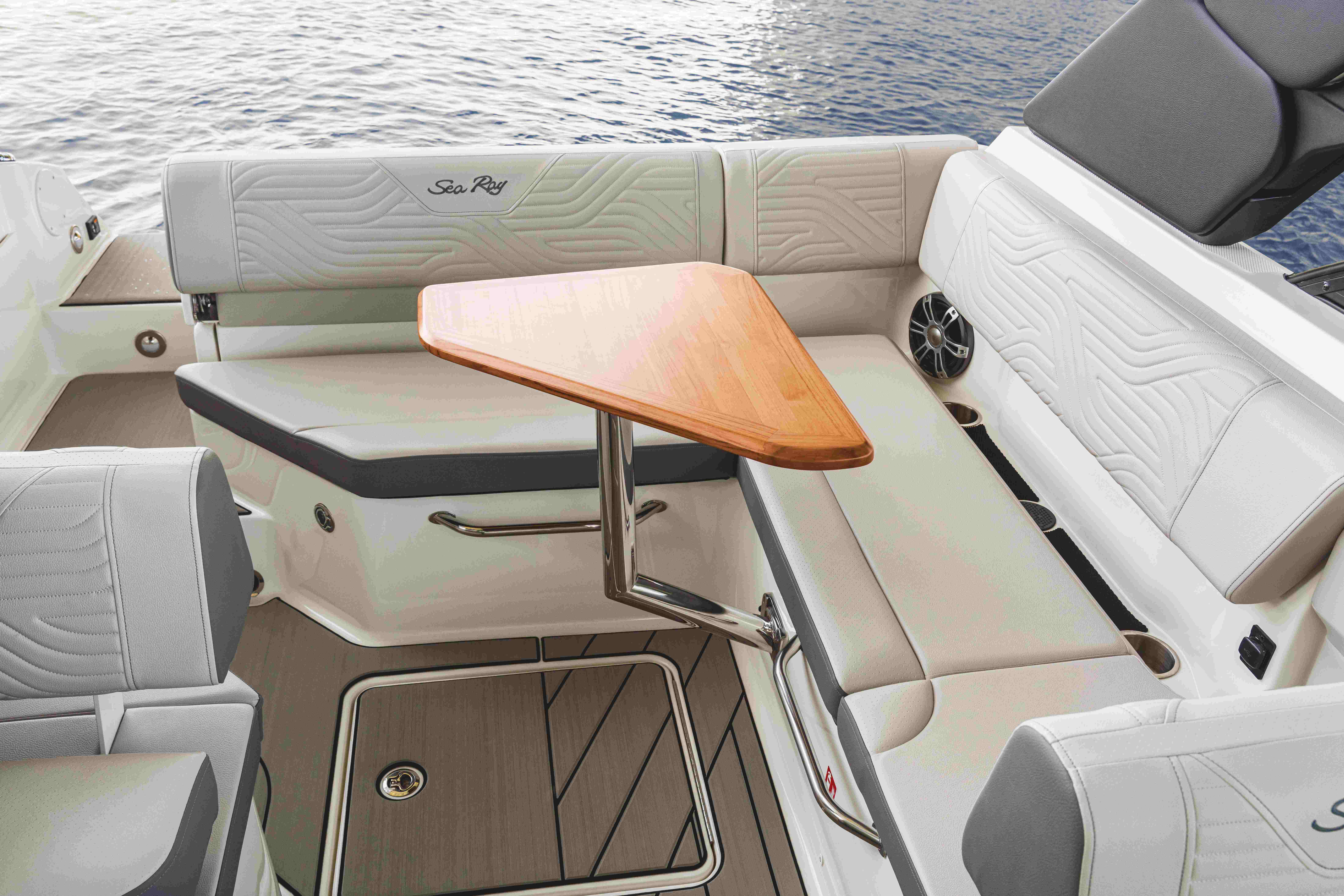 boote-gruehn-koblenz-sea-ray-230-sdxe-surf-neu