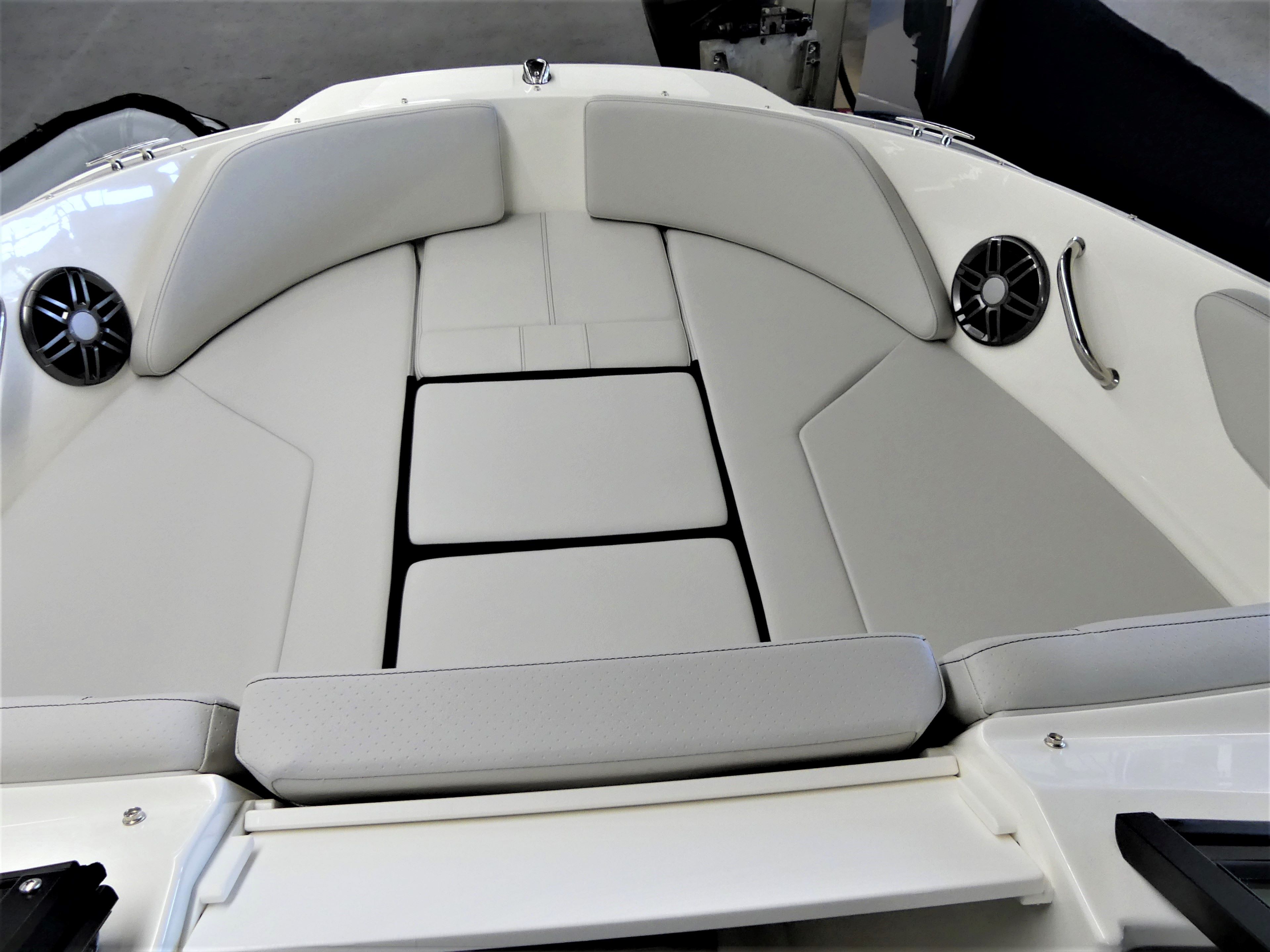 sea-ray-210-spxe-koblenz-servicepartner-mercruiser-motorboot-boote-gruehn