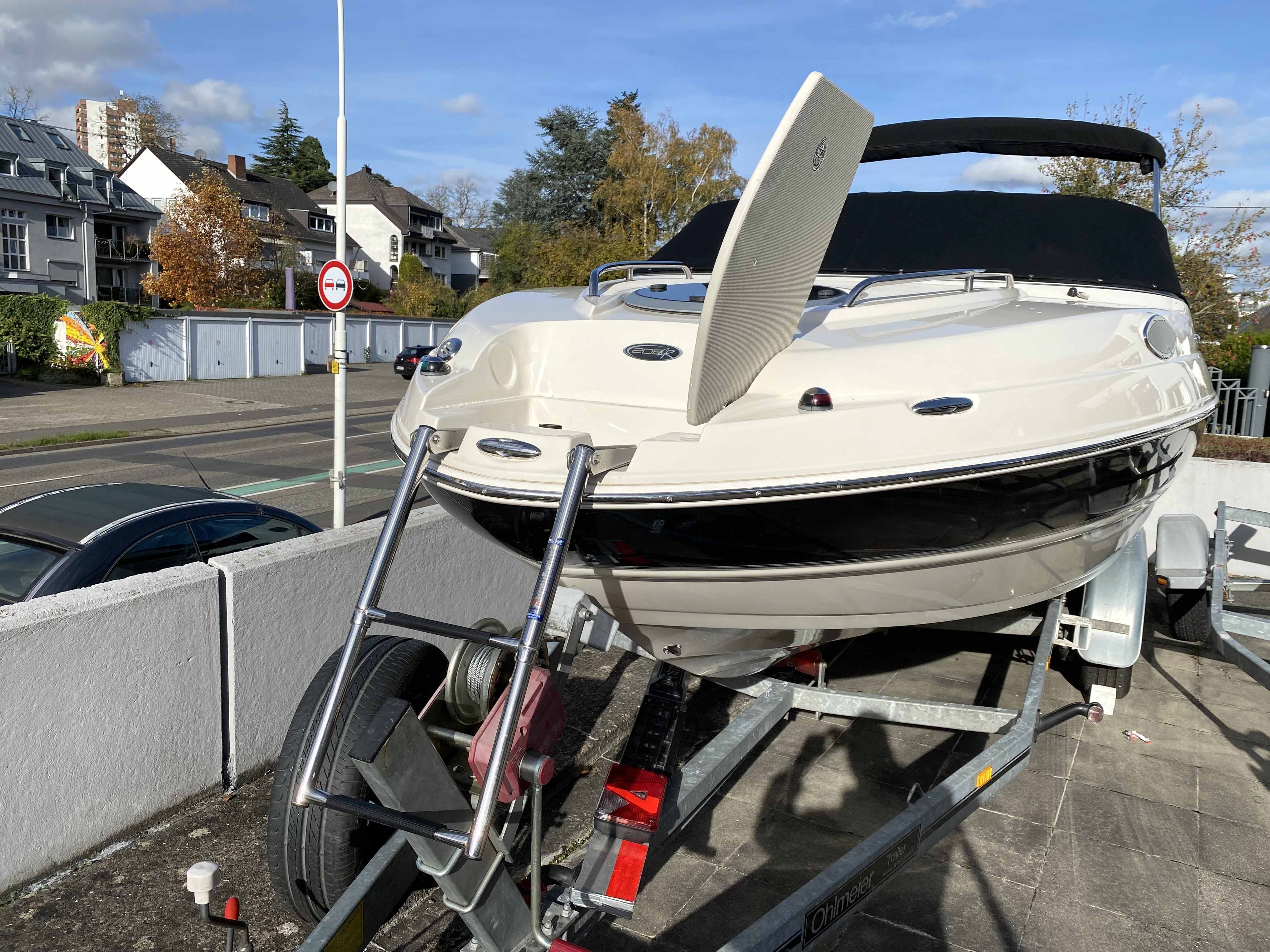 stingray-bug-badeleiter-cabin-kabine-gruehn-motorboot