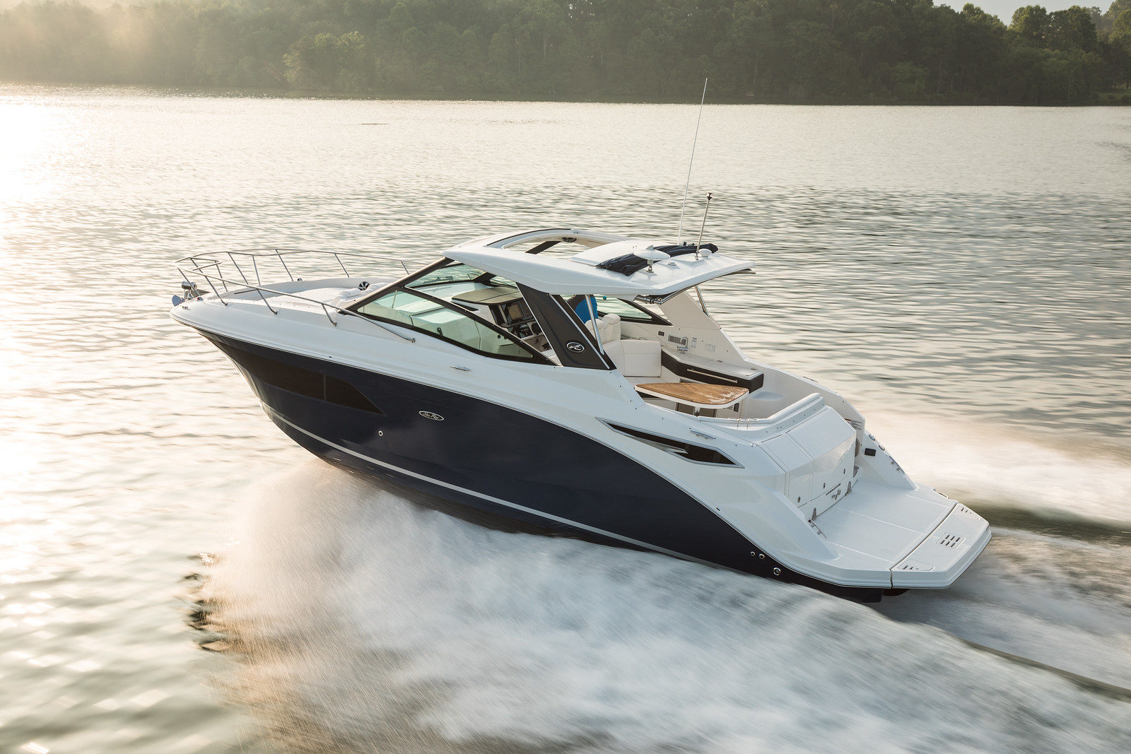 sea-ray-320-sundance-motorboot-boote-gruehn