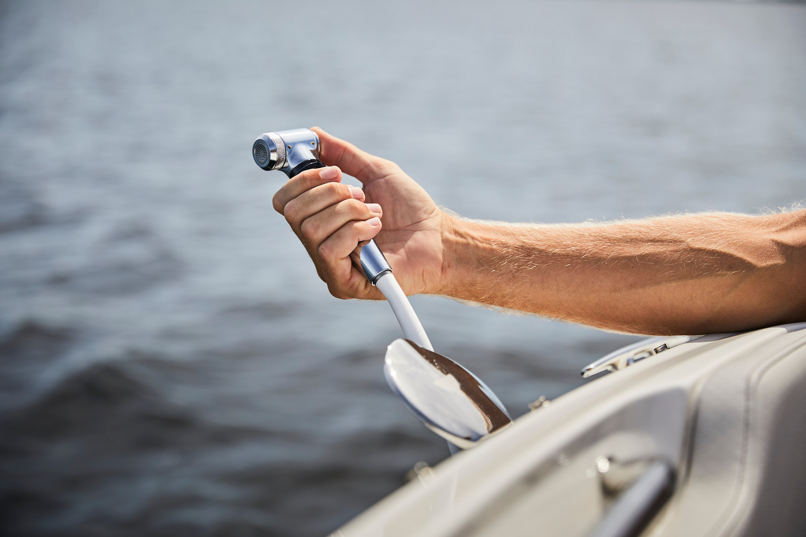 sea-ray-250slxe-heckdusche