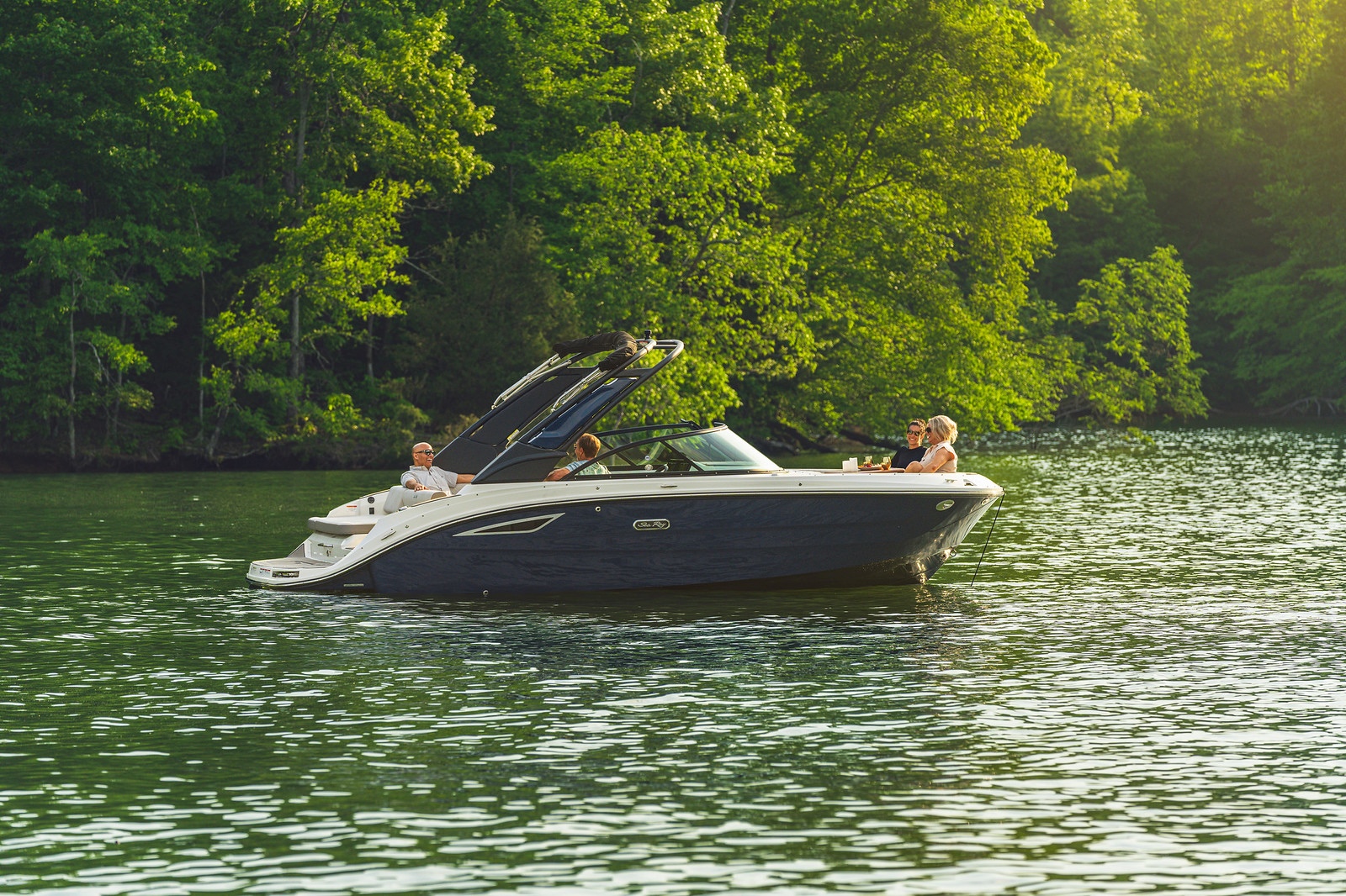 sea-ray-blau-230-2026-gruehn-wassersport-zentrum-mercruiser-neu-boot