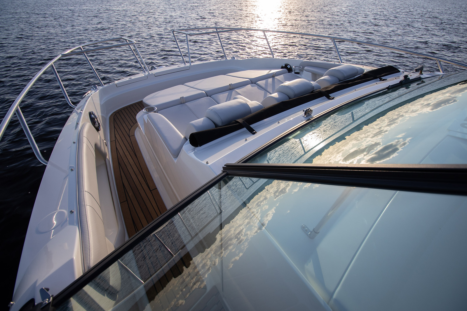 sea-ray-320-sundancer