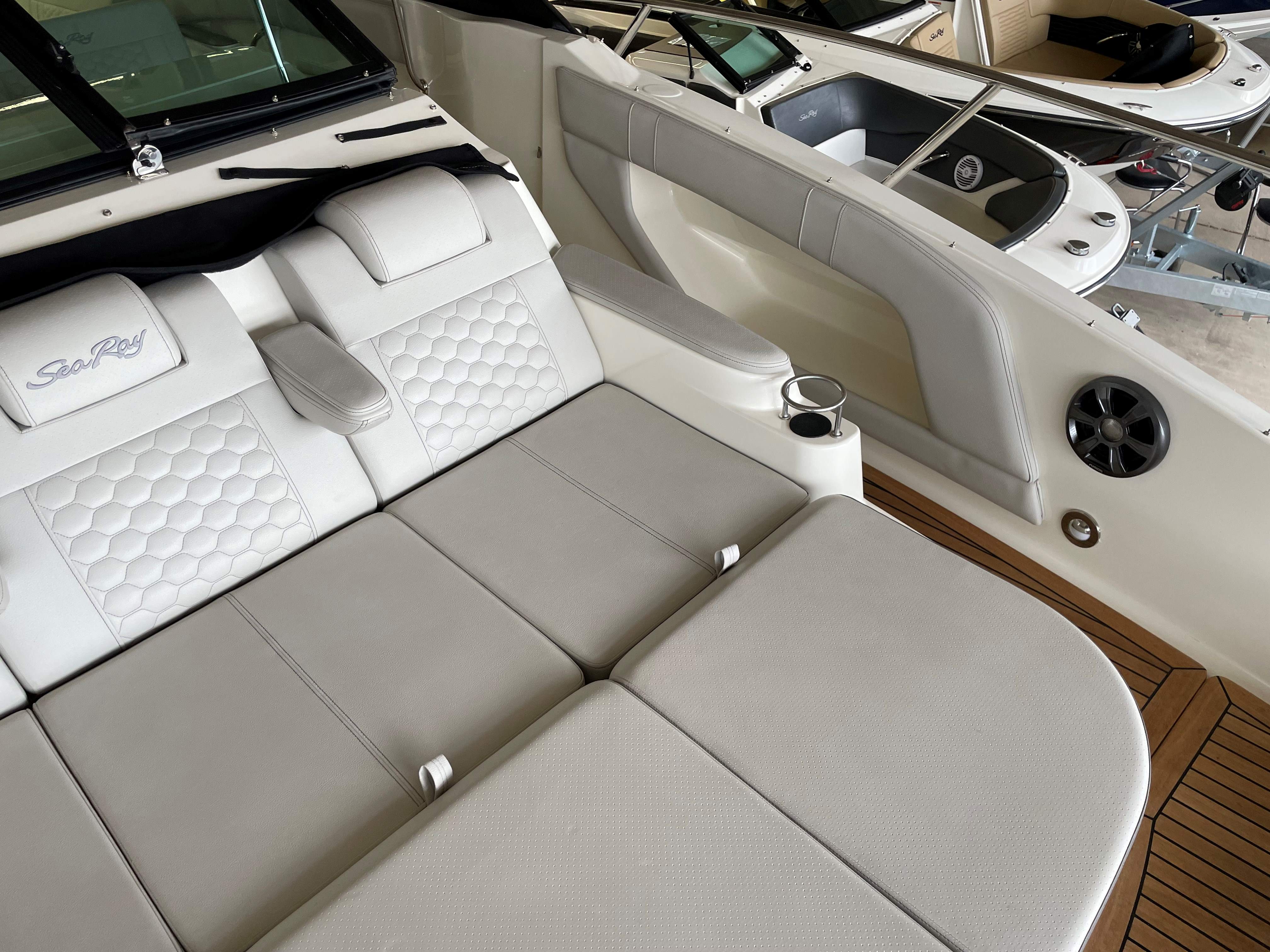 sea-ray-320-sundancer-koblenz-gebraucht-neuwertige