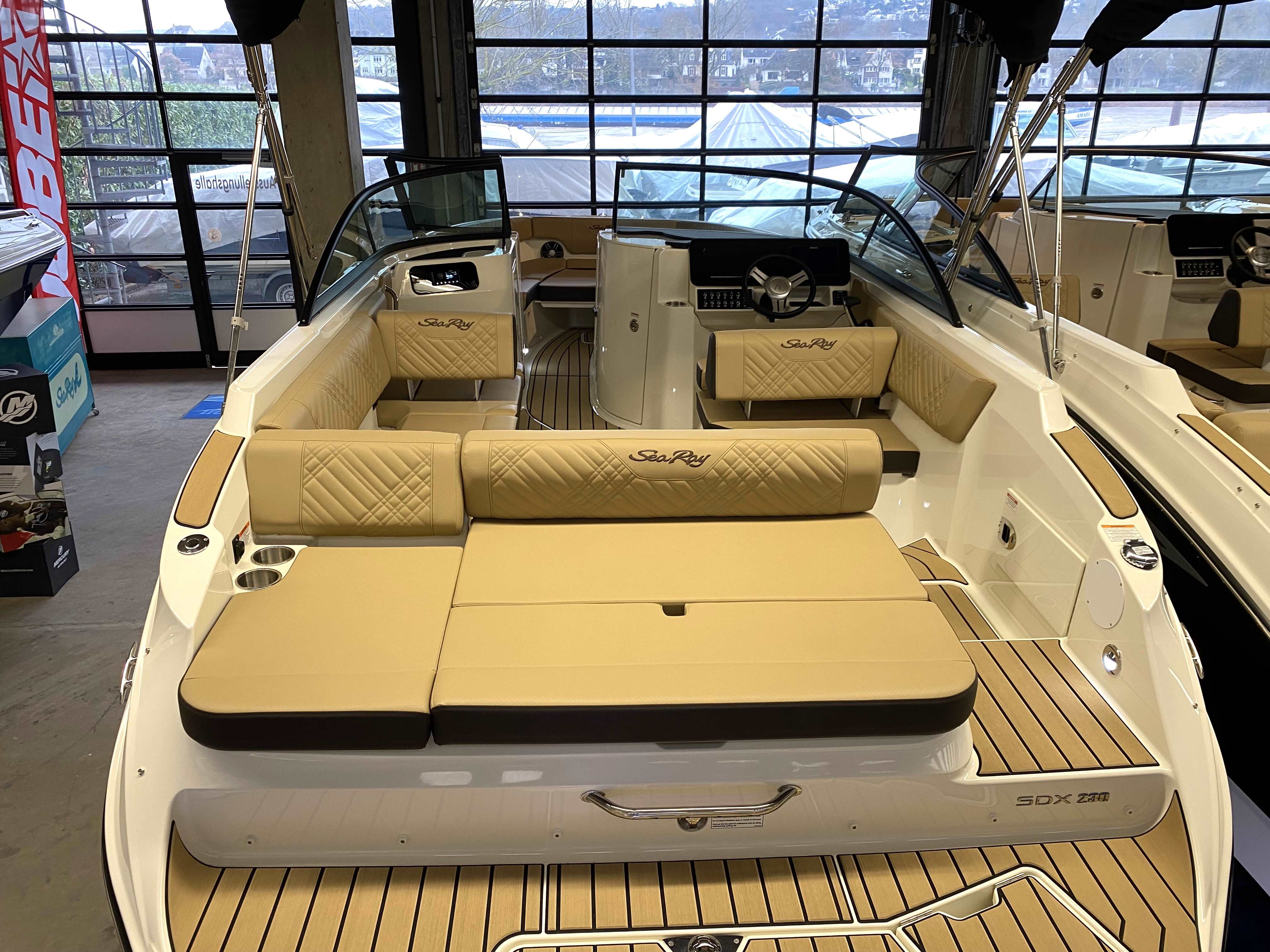 Sea-ray-230-sdxe-modell-2026-koblenz-gruehn-wassersportzentrum