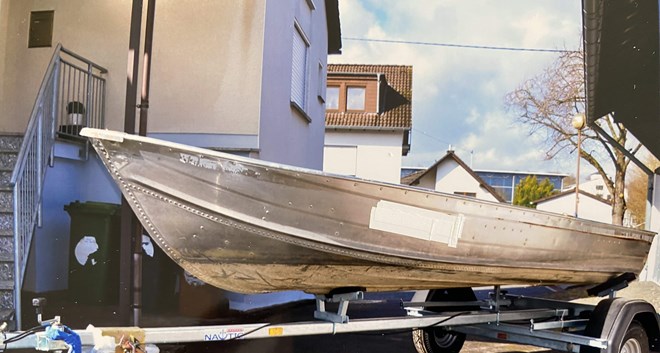 Marine 12M