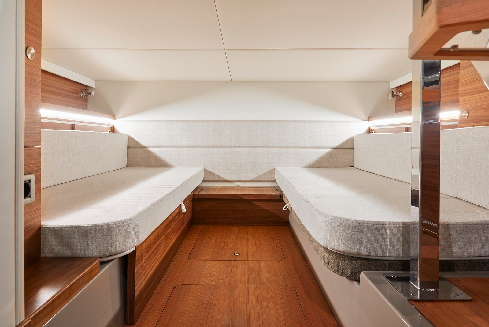 sea-ray-320-sundancer-kajuetboot