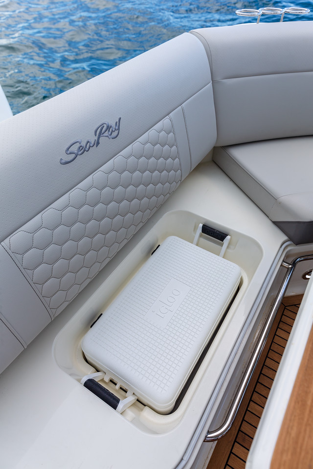sea-ray-320-sundancer-khlbox-motorboot