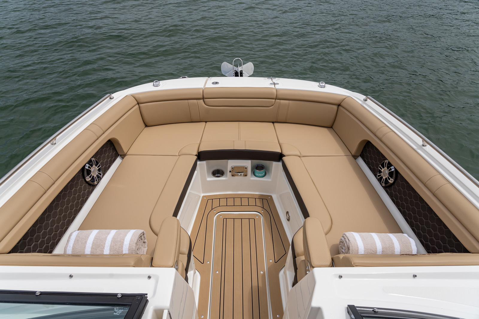 sea-ray-290-sdx-sundeck-bowrider-sportboot