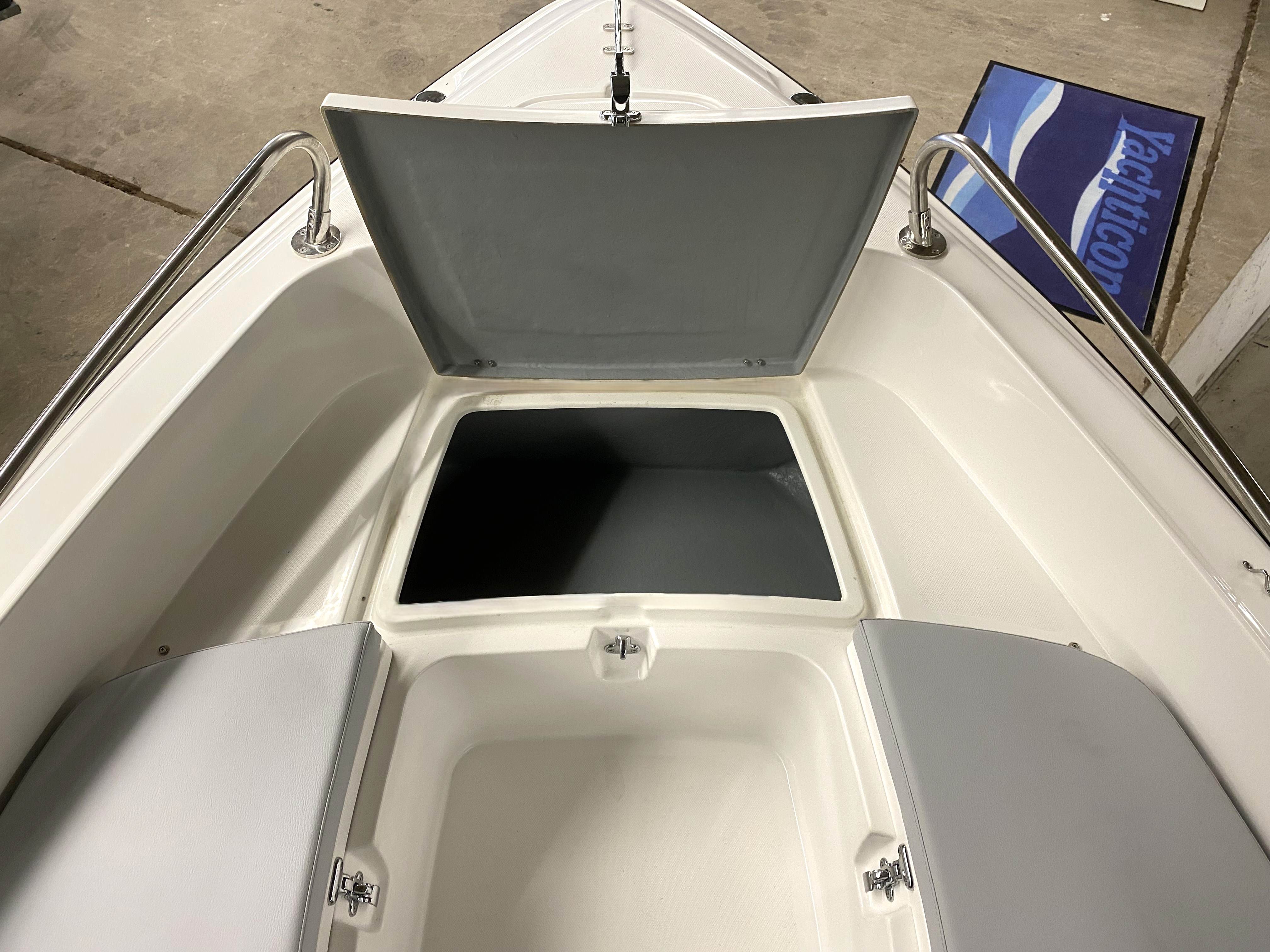 olympic-cc-450-staufach-bucks-kisten-polster-motorboot-sportboot-wassersportzentrum-koblenz