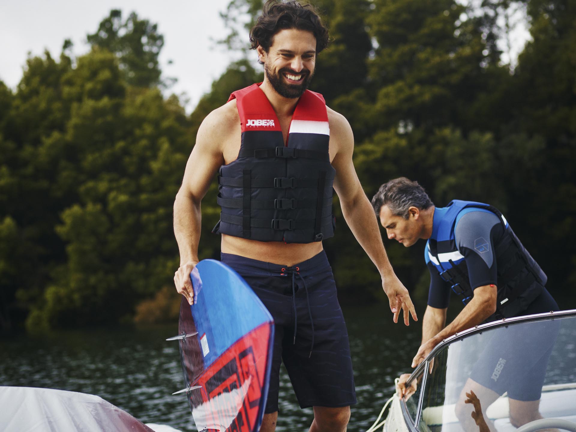 Jobe-Wasserski-Wakebord-Weste-in-Koblenz-bei-Firma-Gruehn
