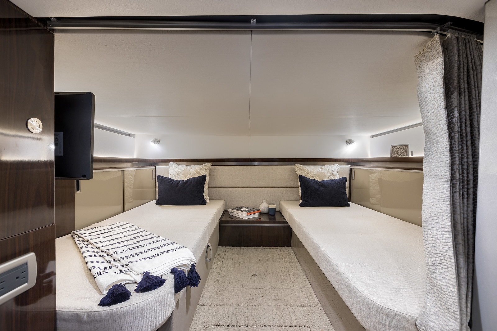 sea-ray-320-sundance-kajuete