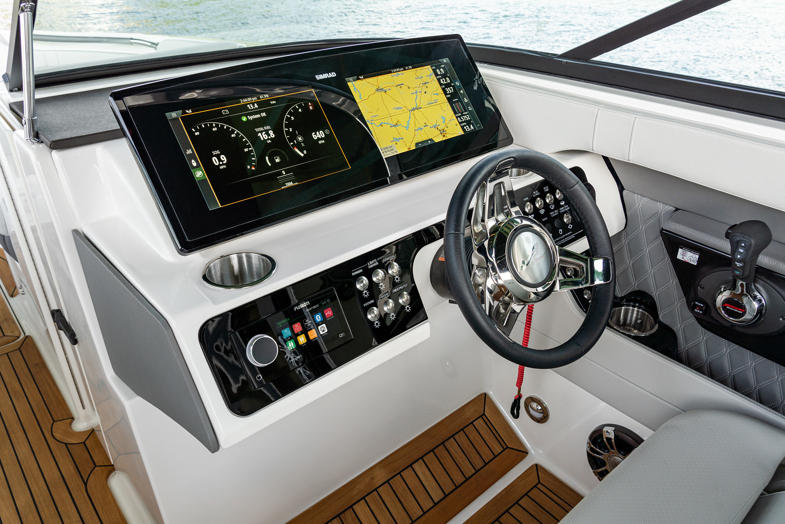 sea-ray-280-slx-steuerstand-sportboot