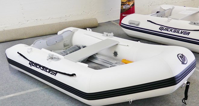 Quicksilver 240 Tendy Airdeck