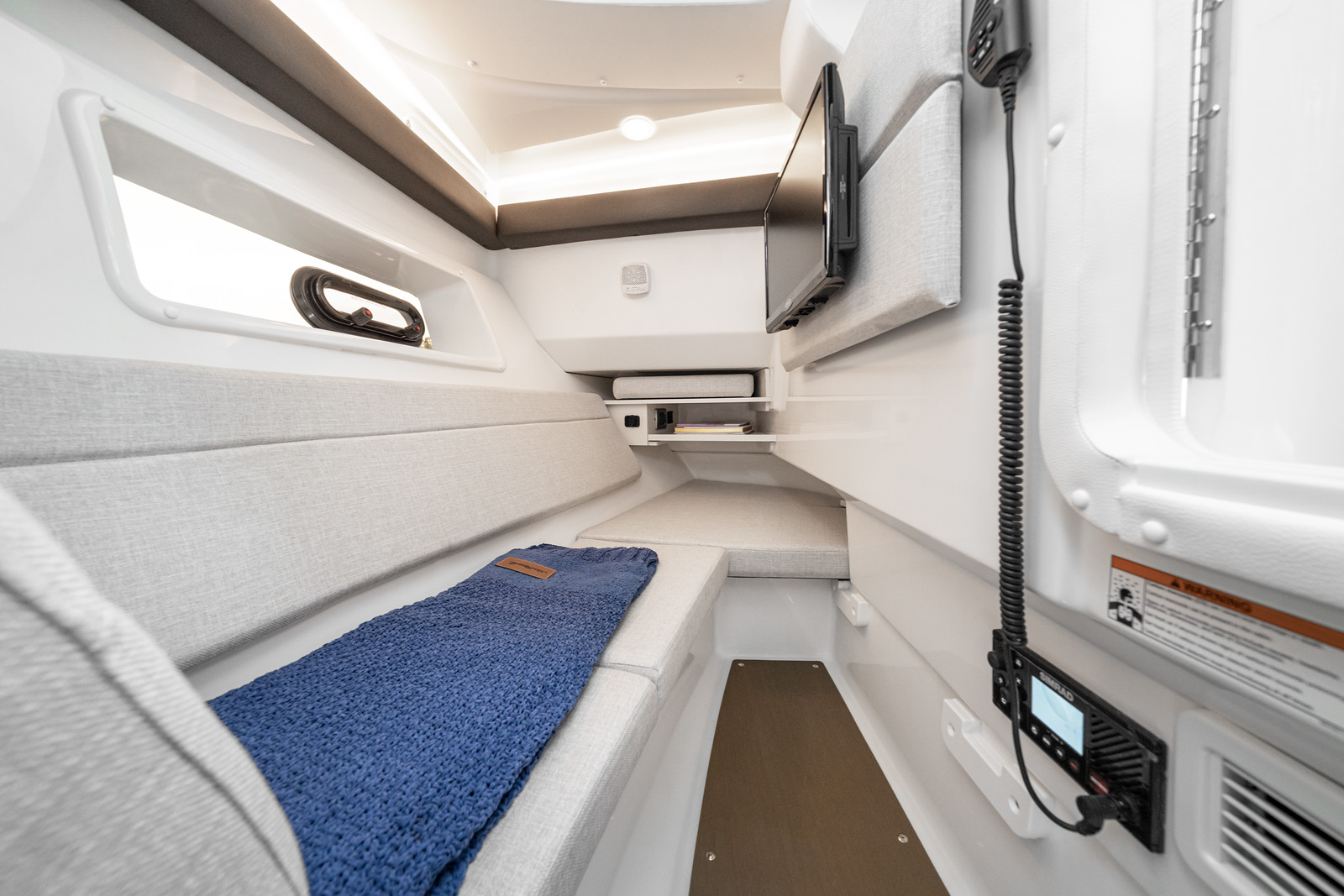 sea-ray-350-slx-kabine