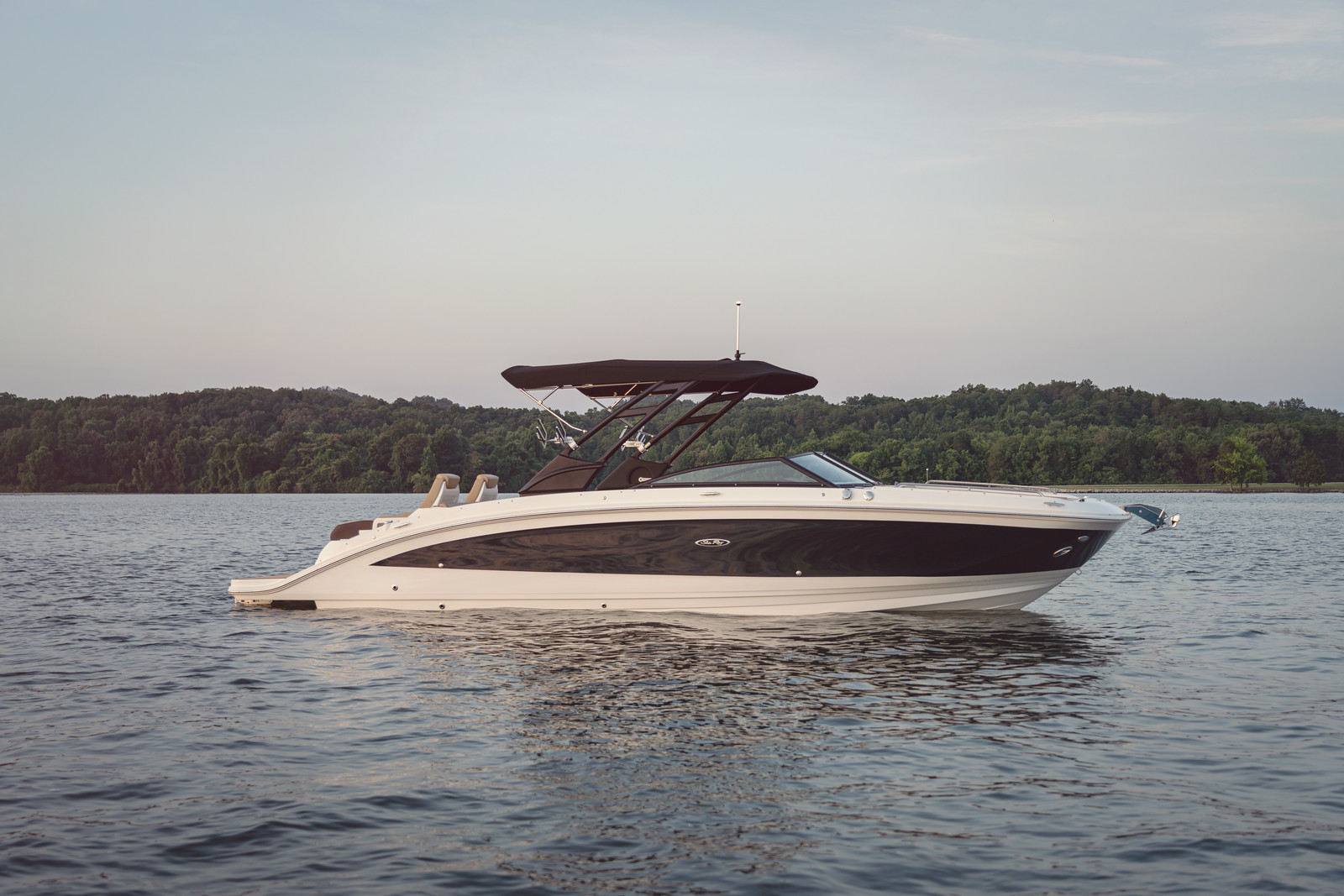 sea-ray-290-sdx-sundeck-sportboot-kaufen (2)
