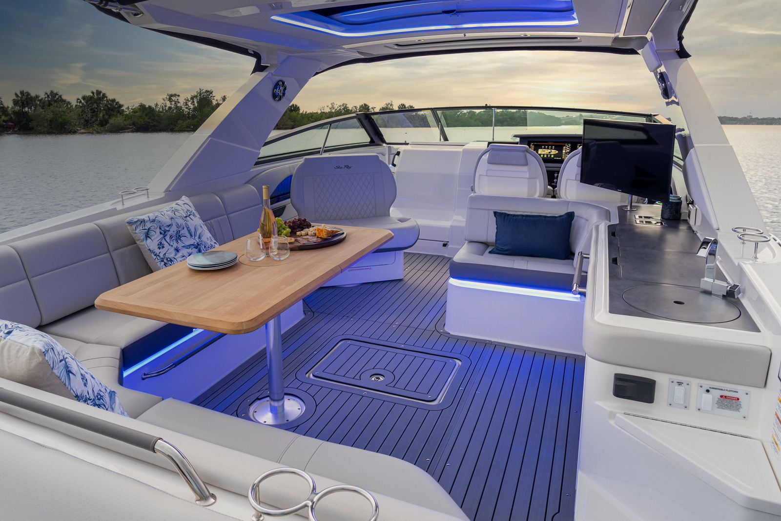 sea-ray-400-slx-cockpit-sportboot-boote-gruehn-kaufen