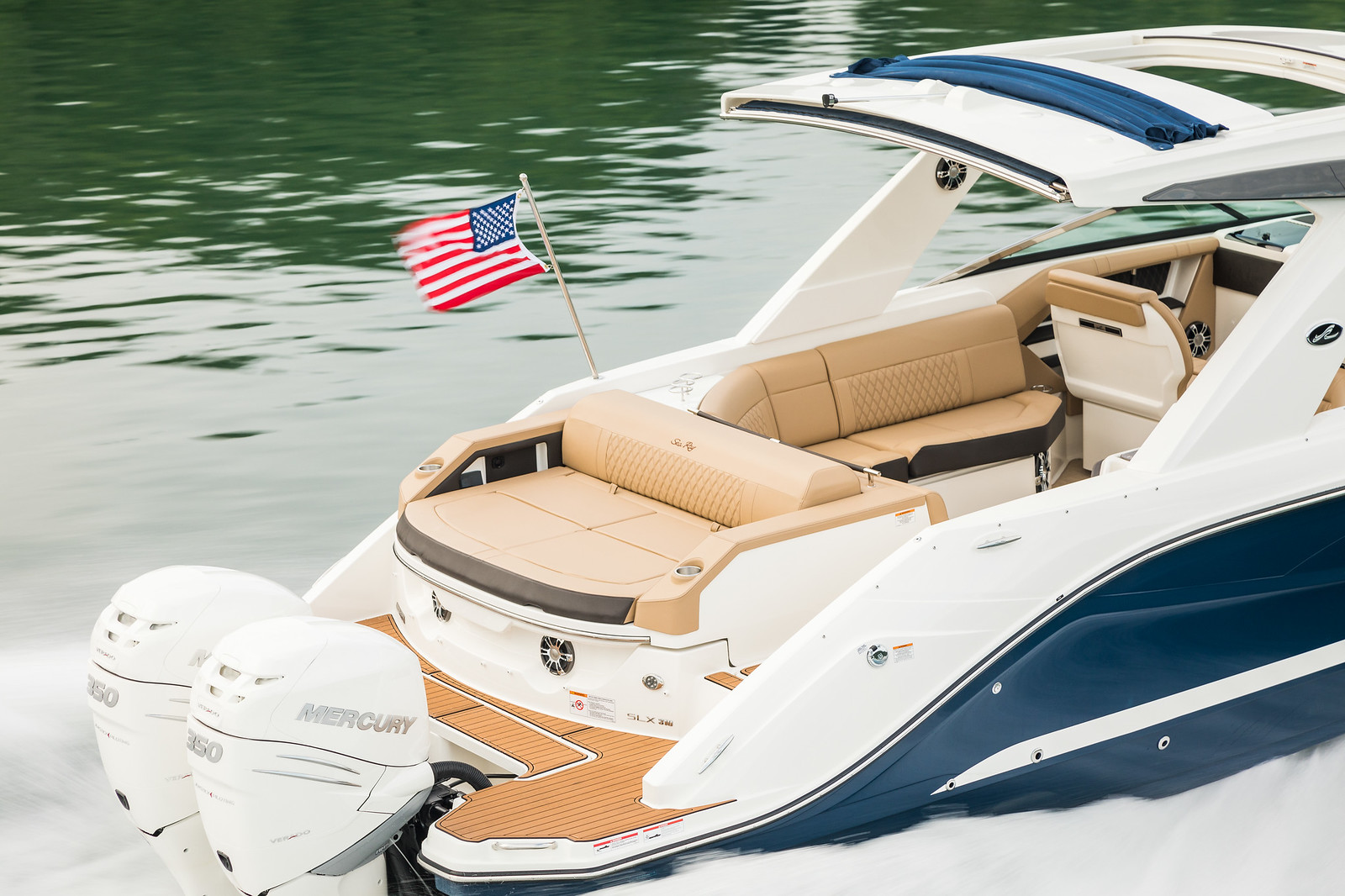 sea-ray-310-sxo-outboard-sportboot-boote-gruehn
