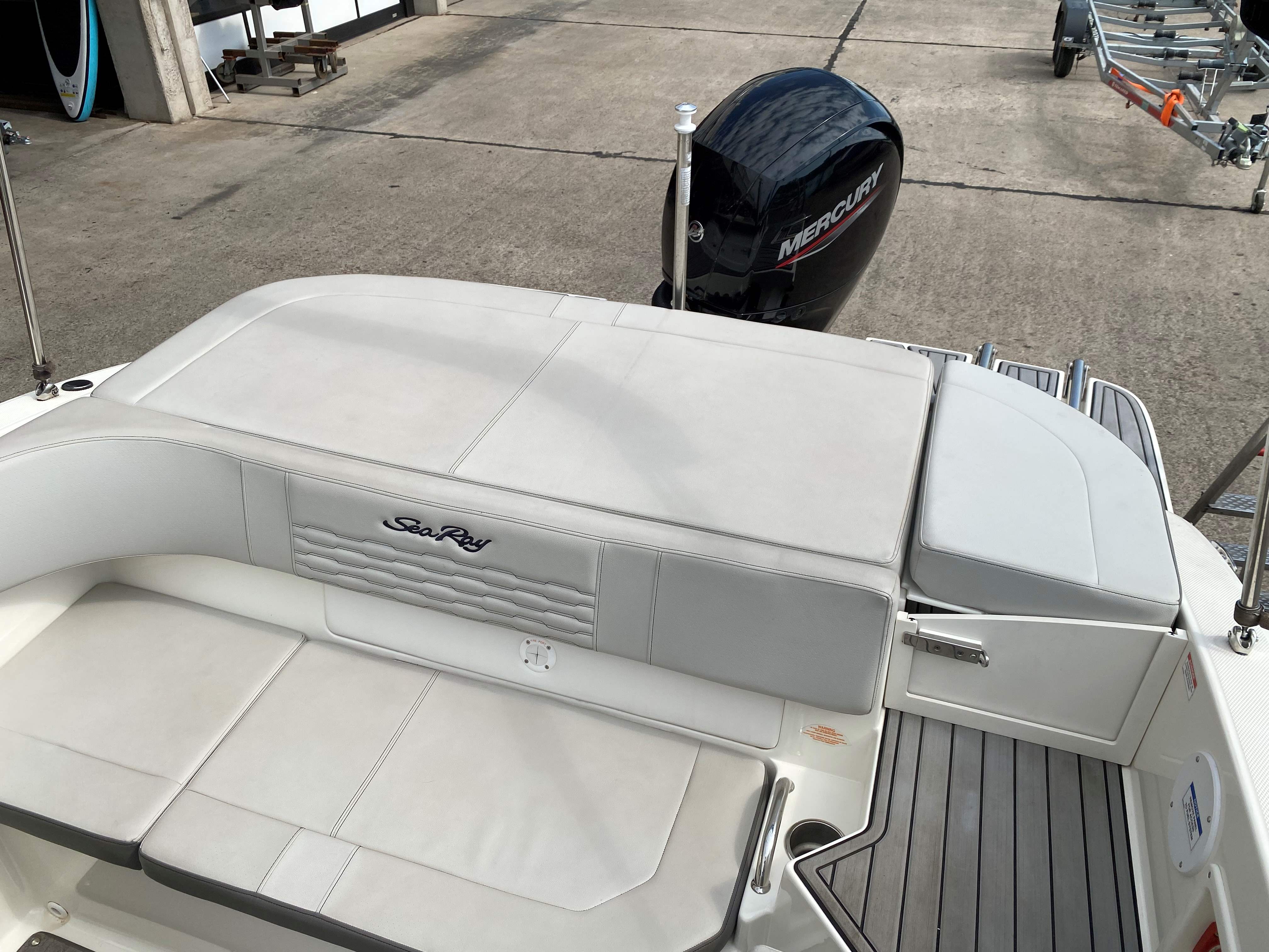 sea-ray-190-motorboot-outbord-gruehn-koblenz-wassersportzentrum