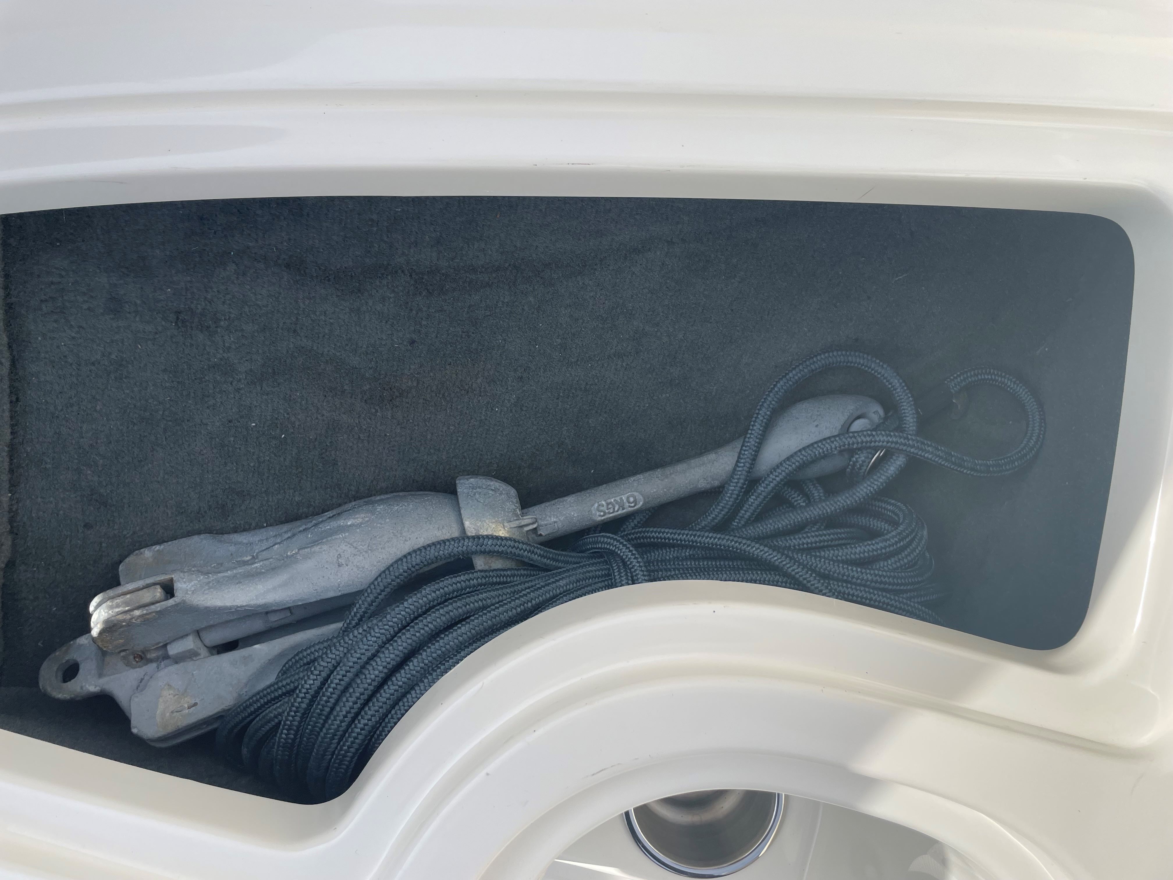 sea-ray-190-spxe-mit-anker-zu-verkaufen