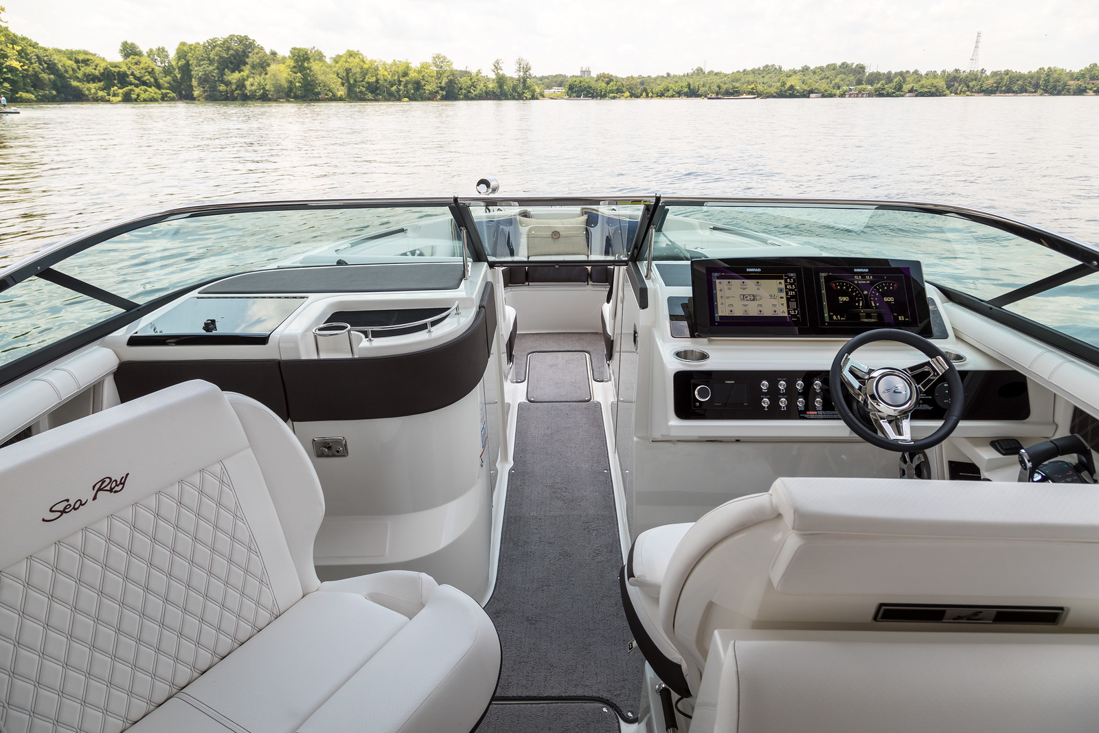 sea-ray-310-slx-motorboot-boote-gruehn