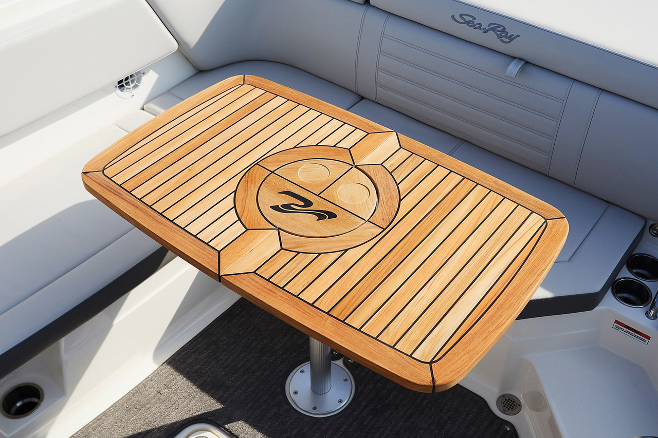 sea-ray-sportboot-250-slxe