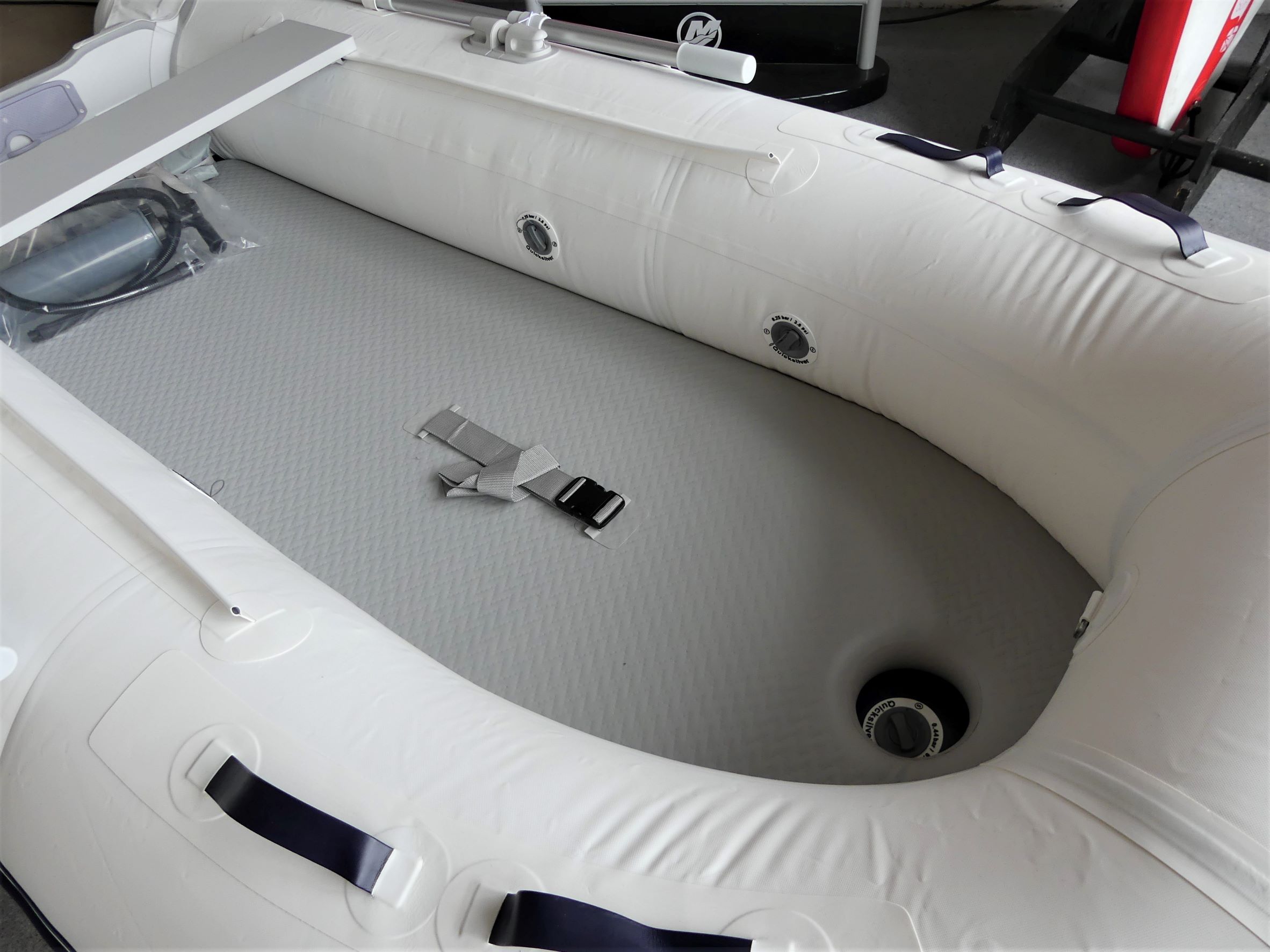 quicksilver-airdeck-tendy-boote-gruehn