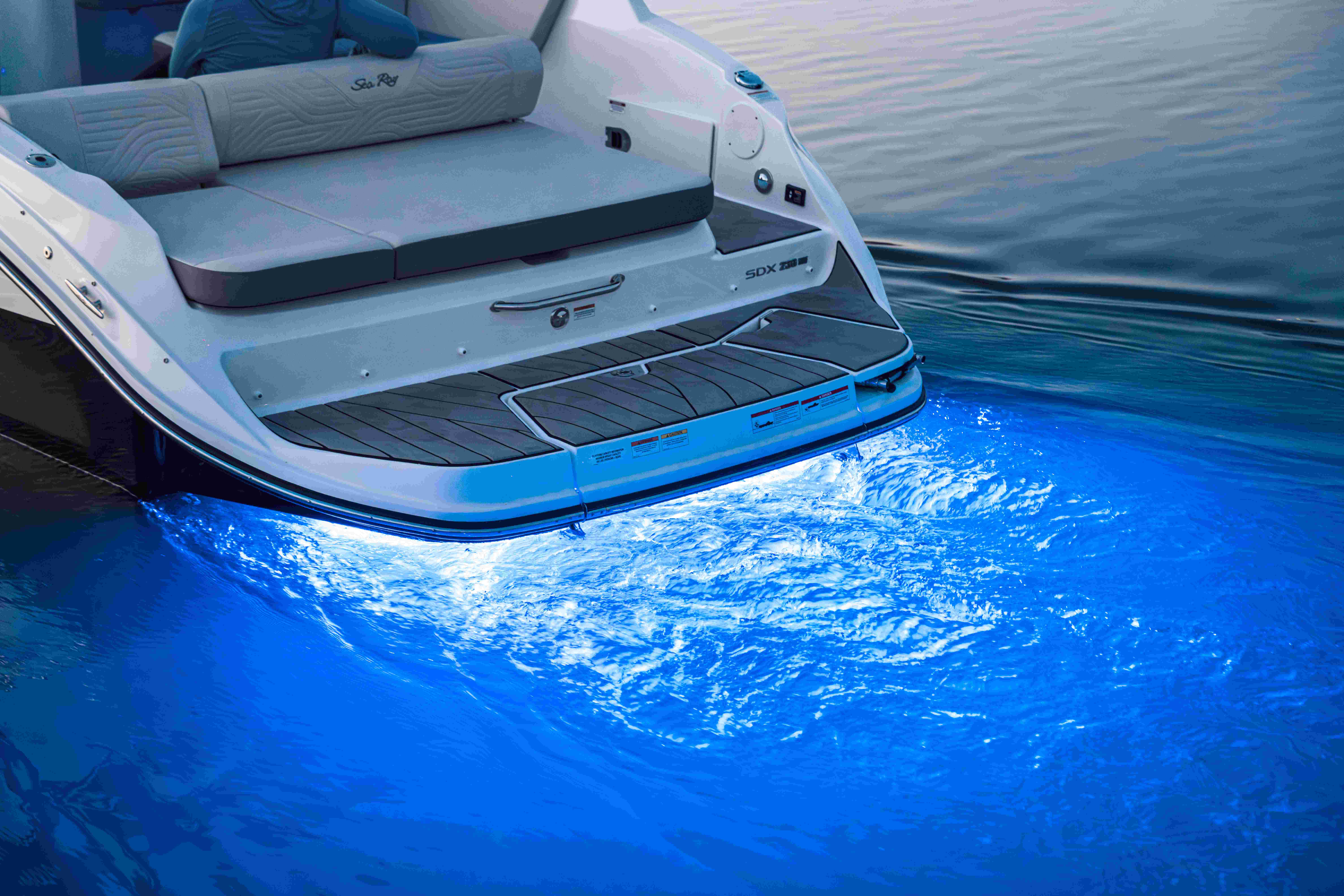 sea-ray-230-sdxe-unterwasserbeleuchtung-nice