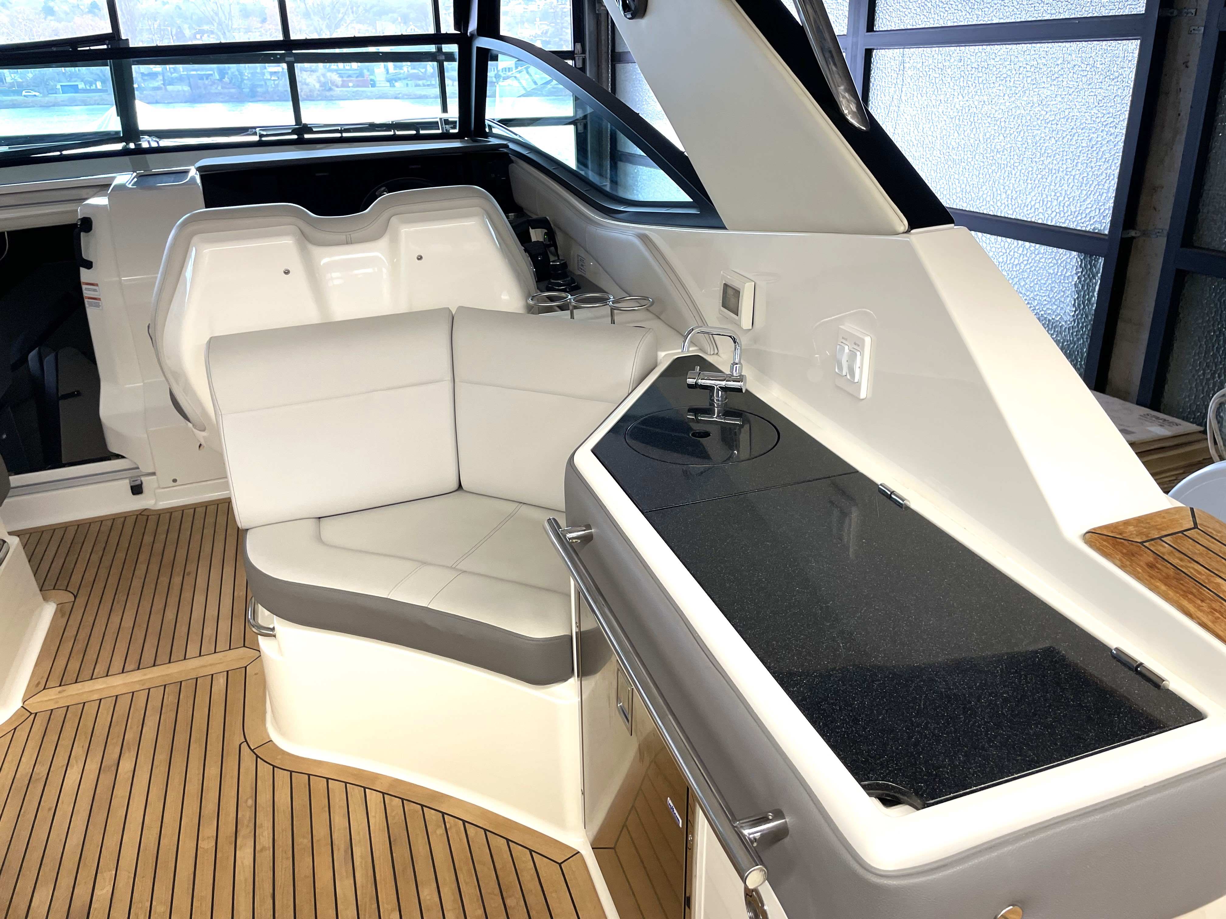 sea-ray-320-sundancer-gebraucht-zu-verkaufen