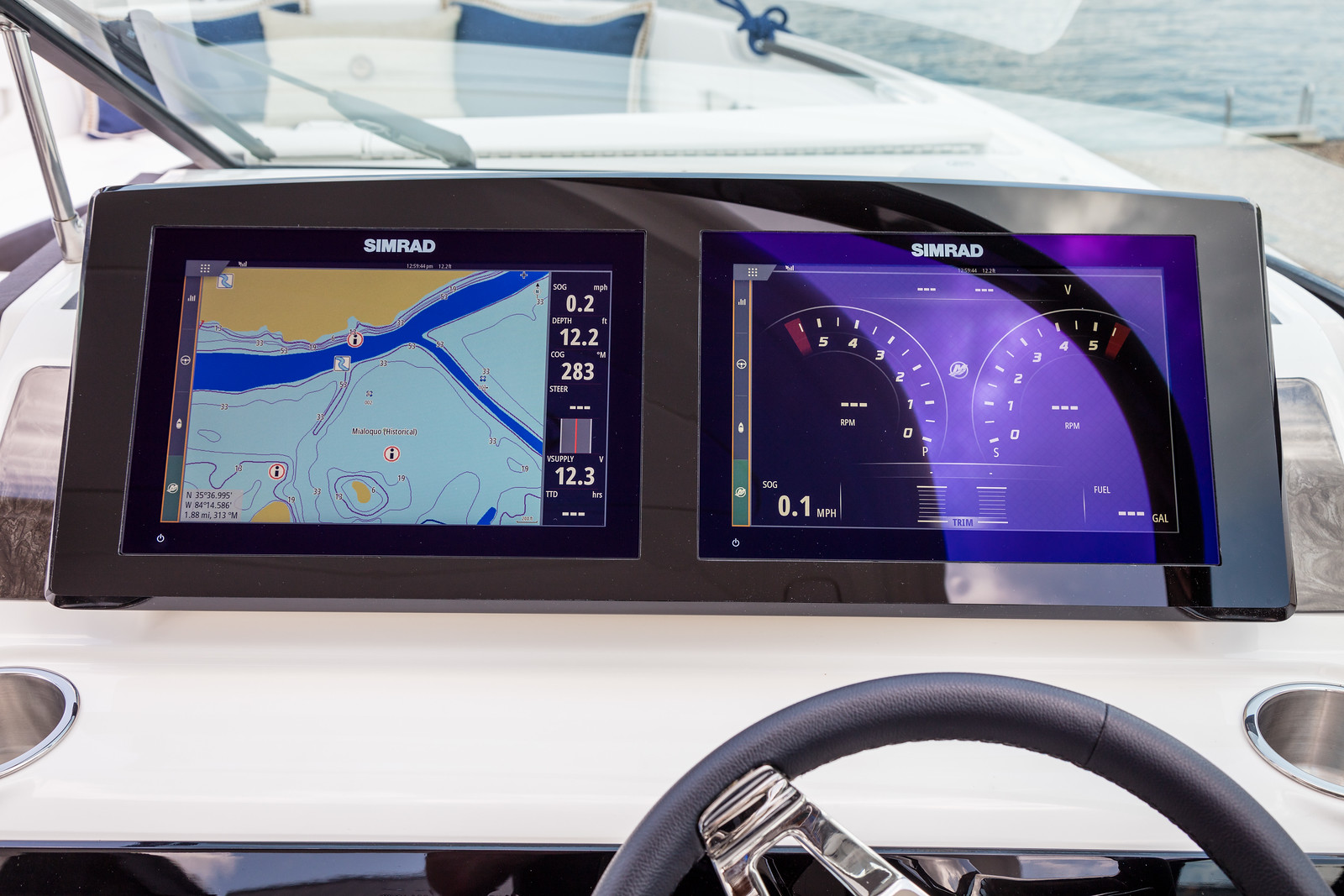sea-ray-310-slx-steuerstand