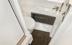 sea-ray-350-sxo-outboard-toilettenkabine