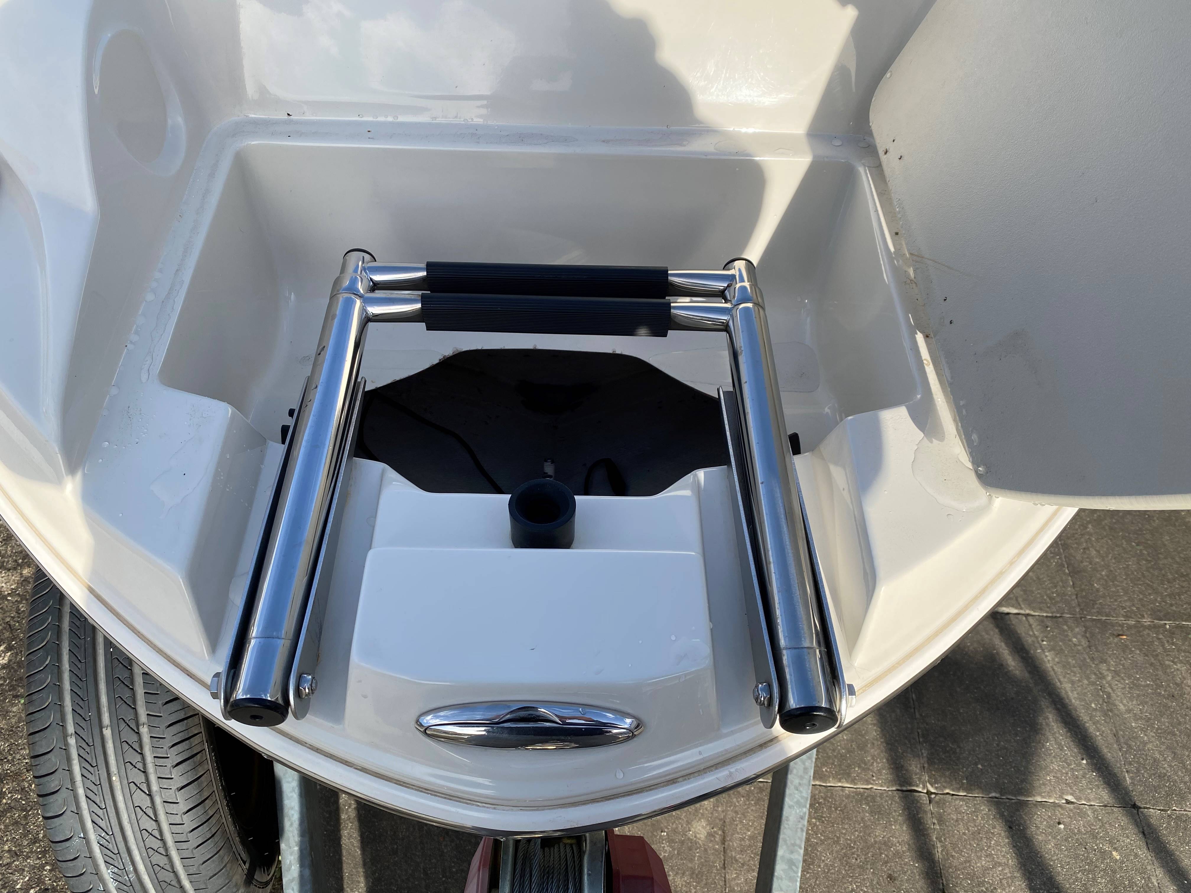 stingray-bugbadeleiter-anker-kasten-koblenz-gruehn