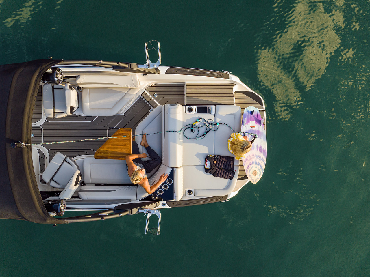 searaysurf-260-slx-wake