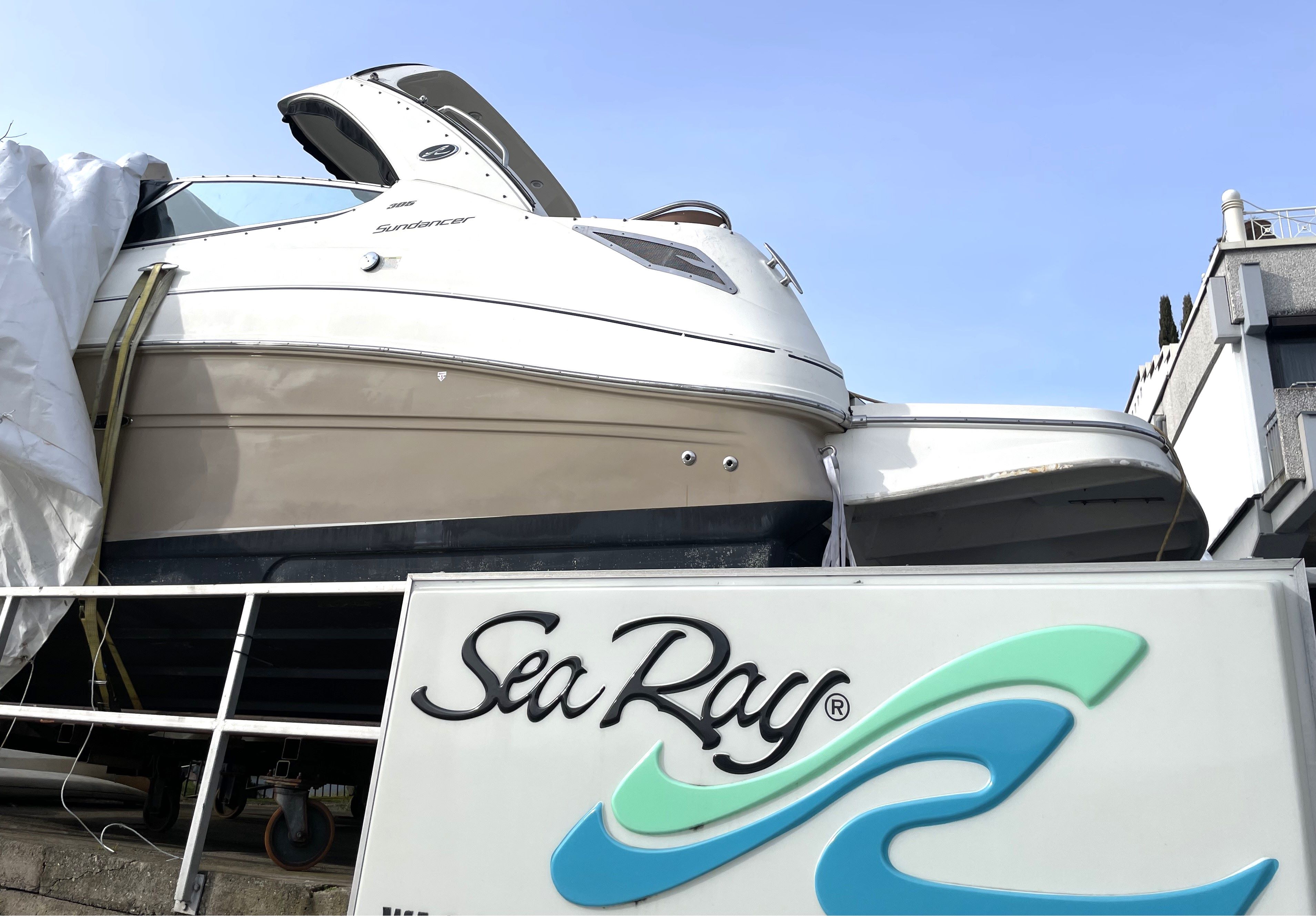 sea-ray-305-sundancer-im-kundenauftrag