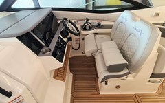 sea-ray-320-sundancer-steuerstand-motorboot-boote-gruehn-zu-verkaufen