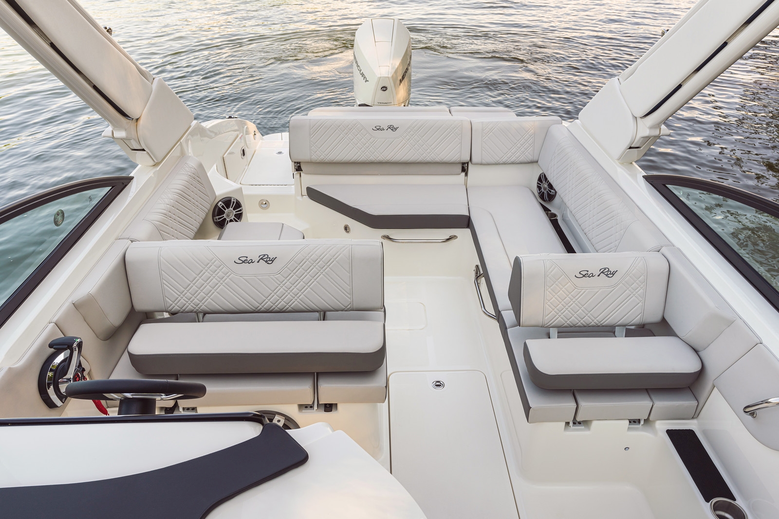 sea-ray-2025-koblenz-250-sdoe-koblenz-gruehn-verado-mercury-boot
