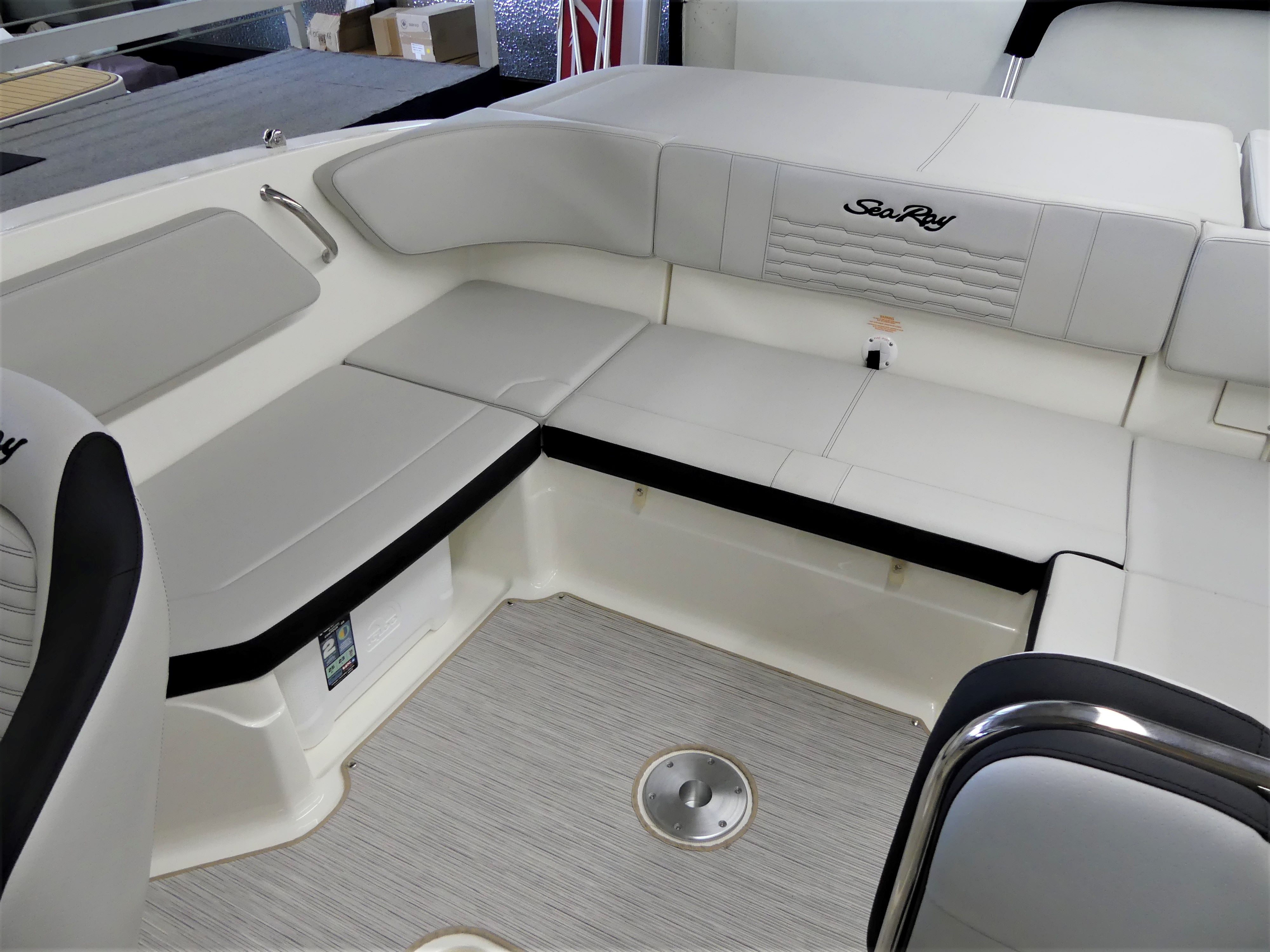 sea-ray-210-spxe-bowrider-mercrusier-mercury-motorboot