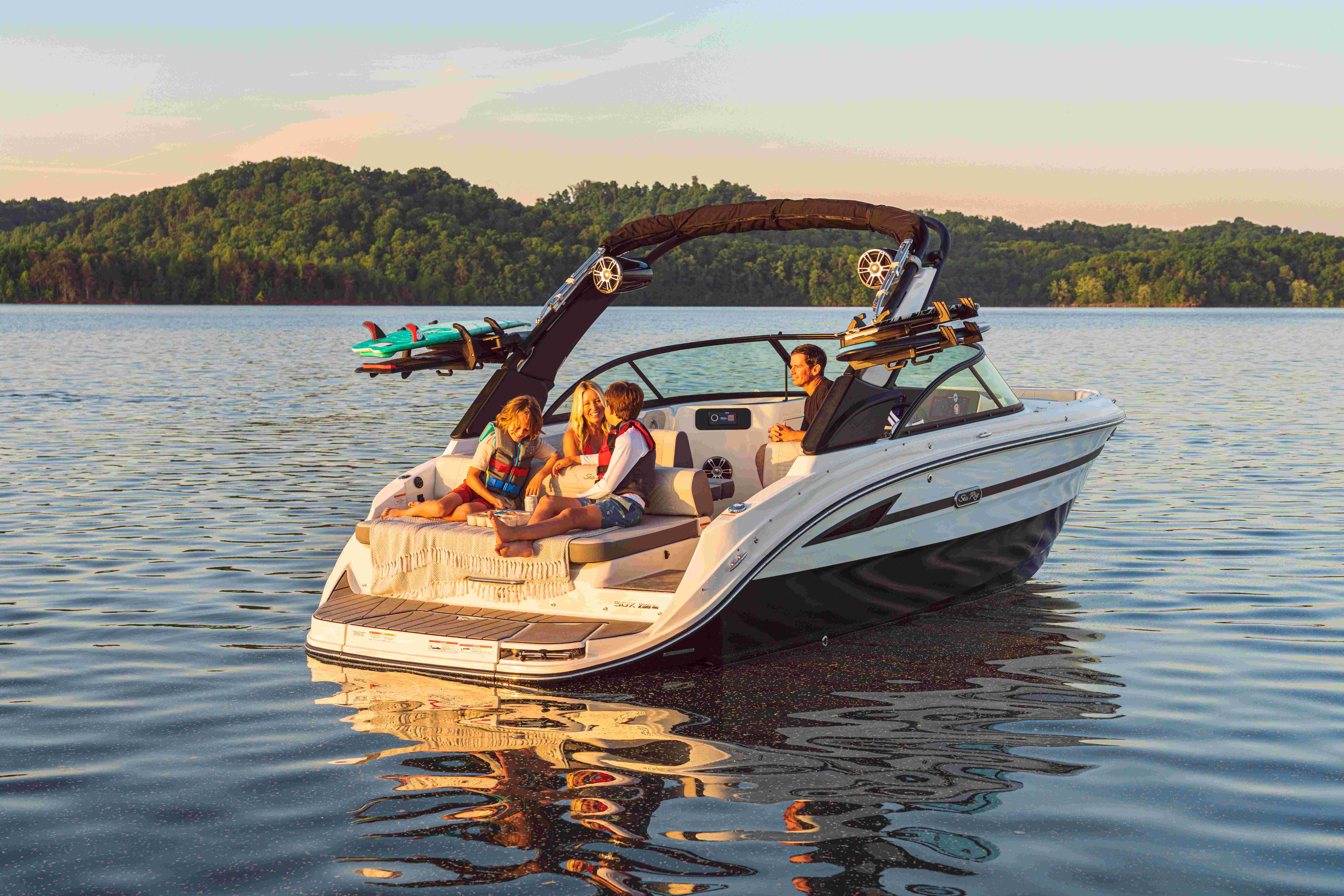 sea-ray-koblen-mercruiser-fun-boote-gruehn