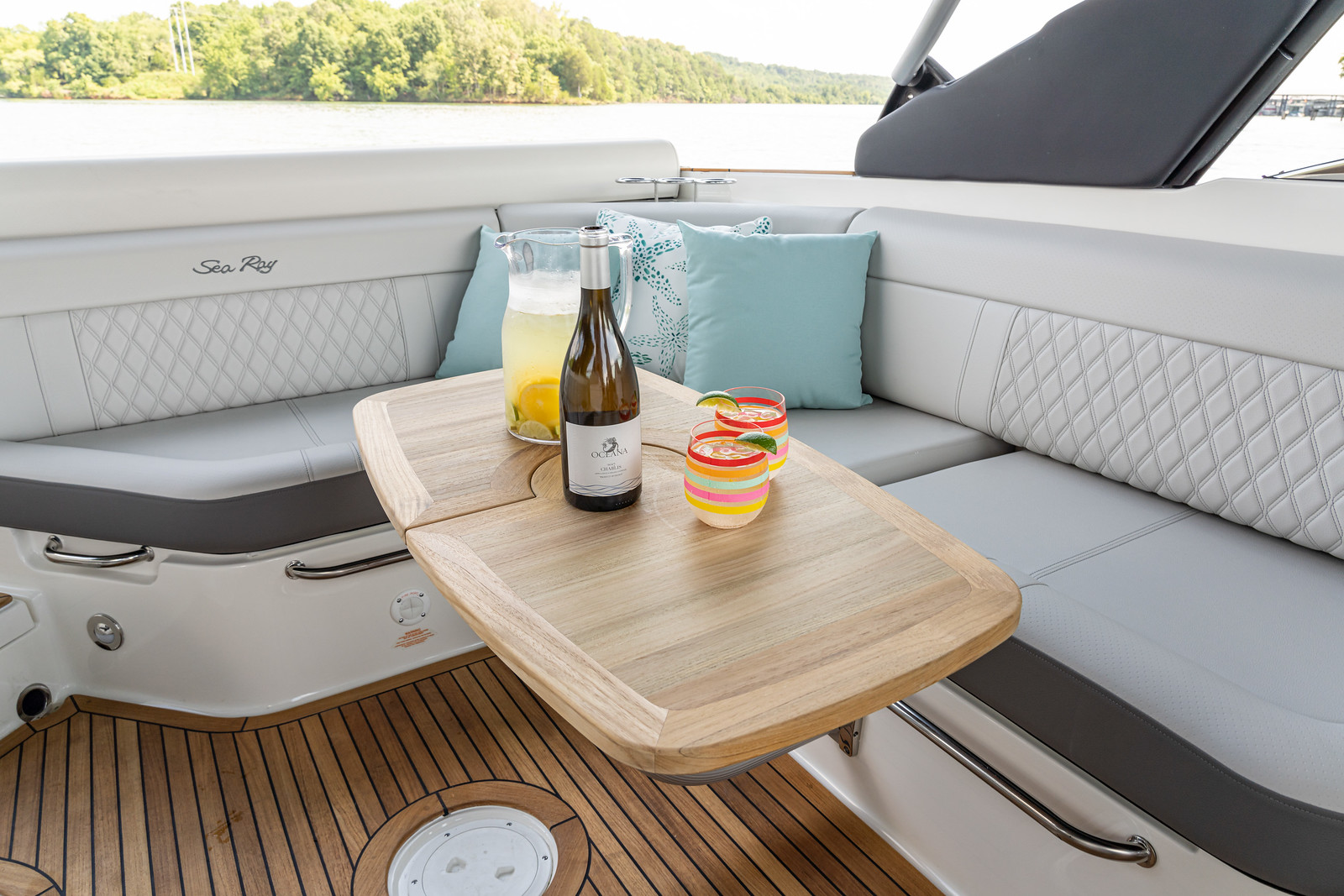 sea-ray-280-slx-cockpit-motorboot