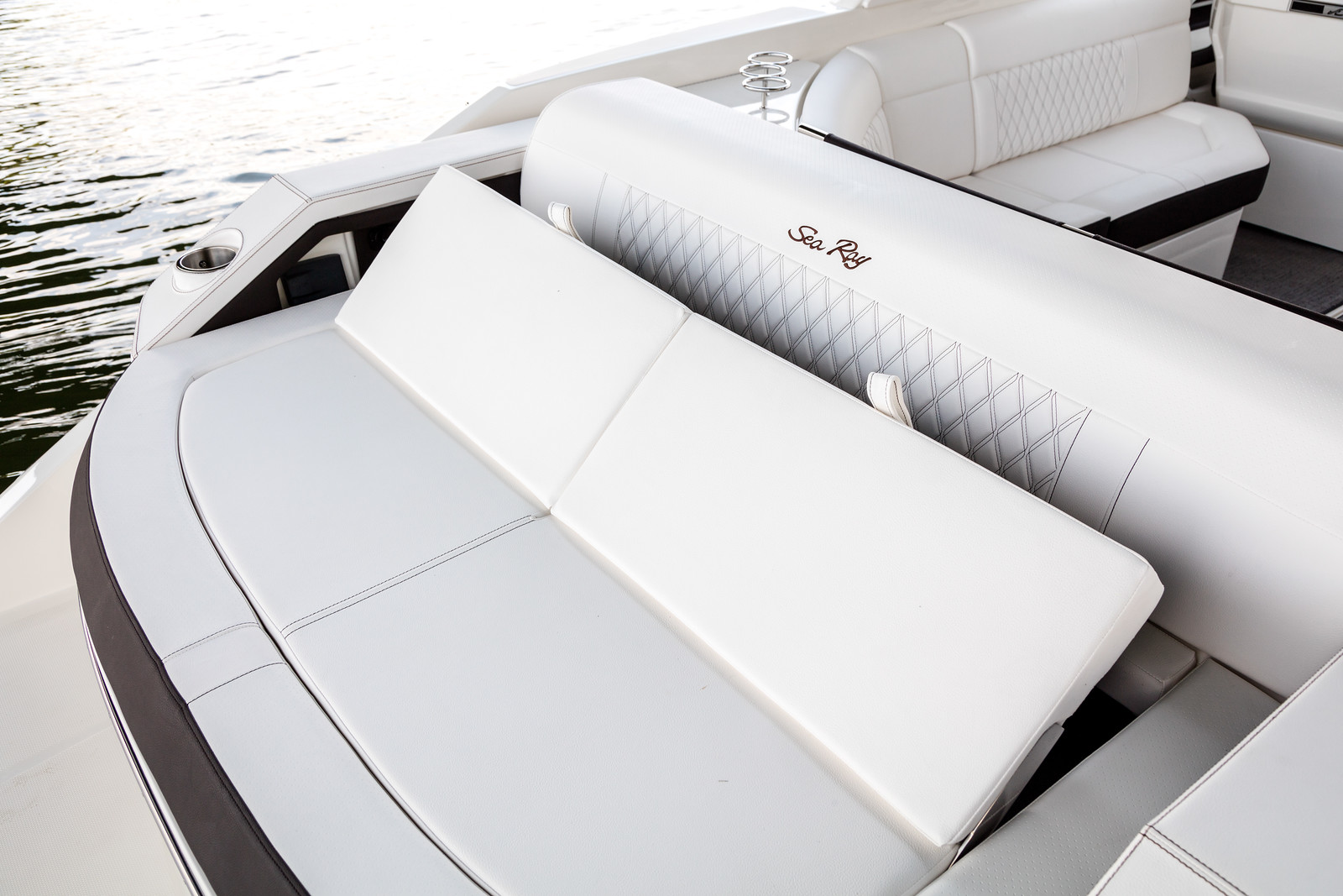 sea-ray-310-slx-motorboot-boote-gruehn-kaufen